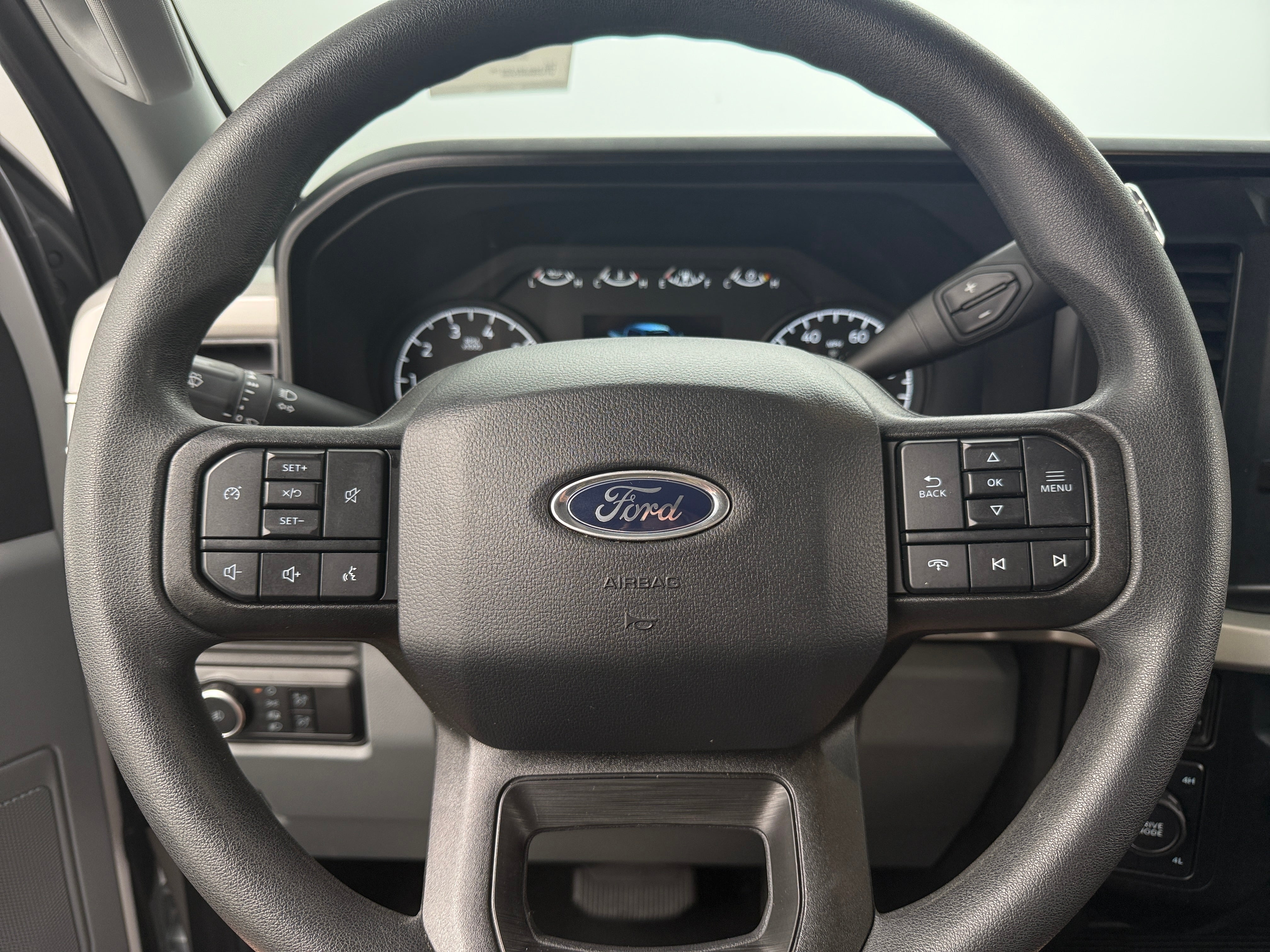 2024 Ford Econoline E-250 5