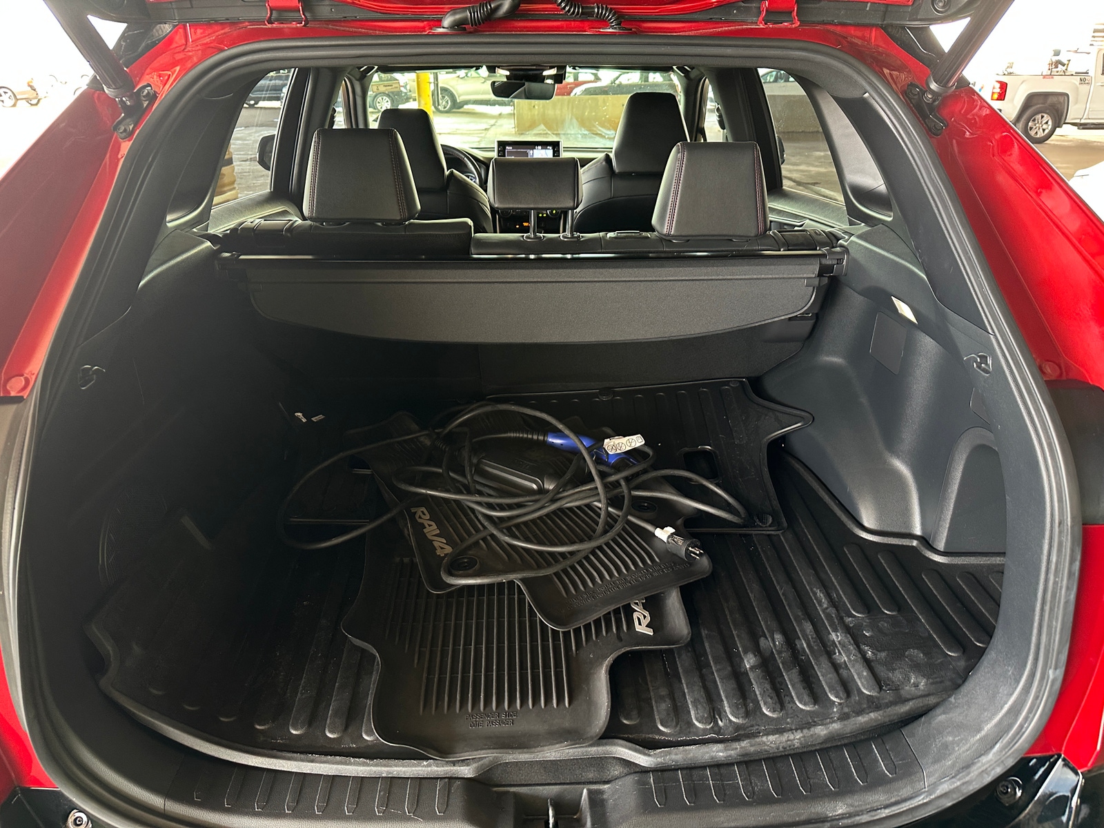 Thumbnail: 2022 Toyota RAV4 - 6