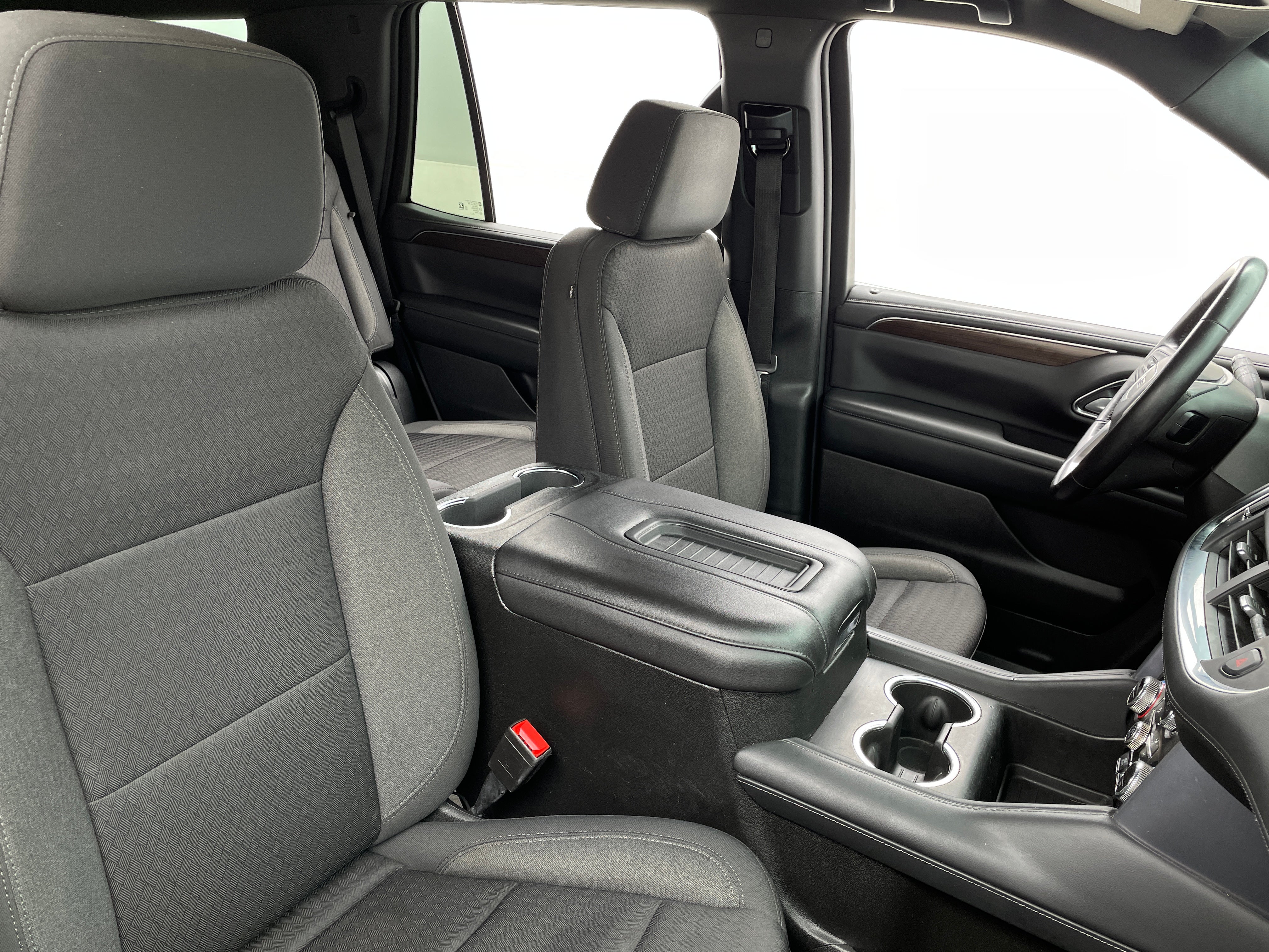 2022 GMC Yukon SLE 2