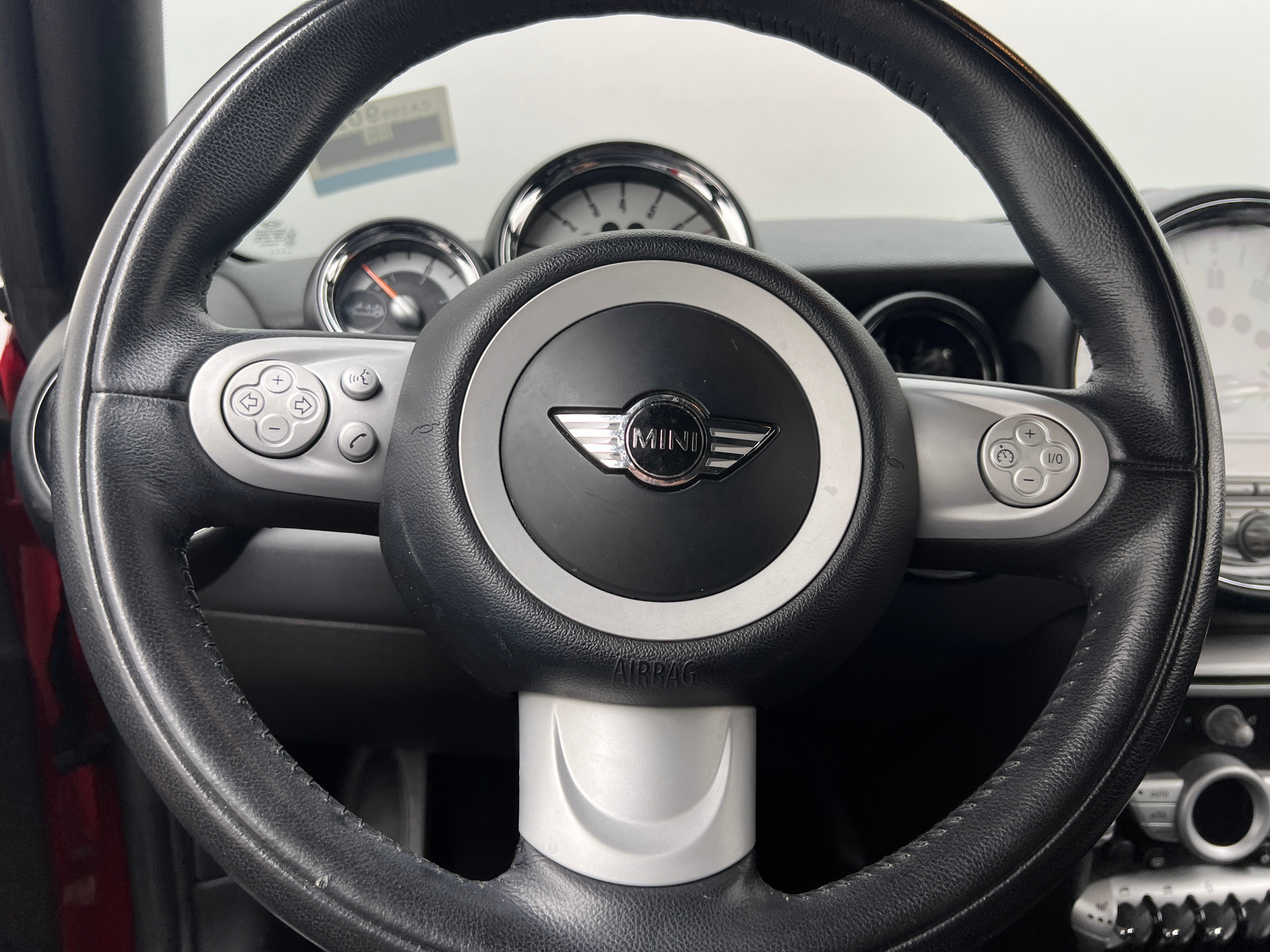 2010 MINI Cooper Convertible  4