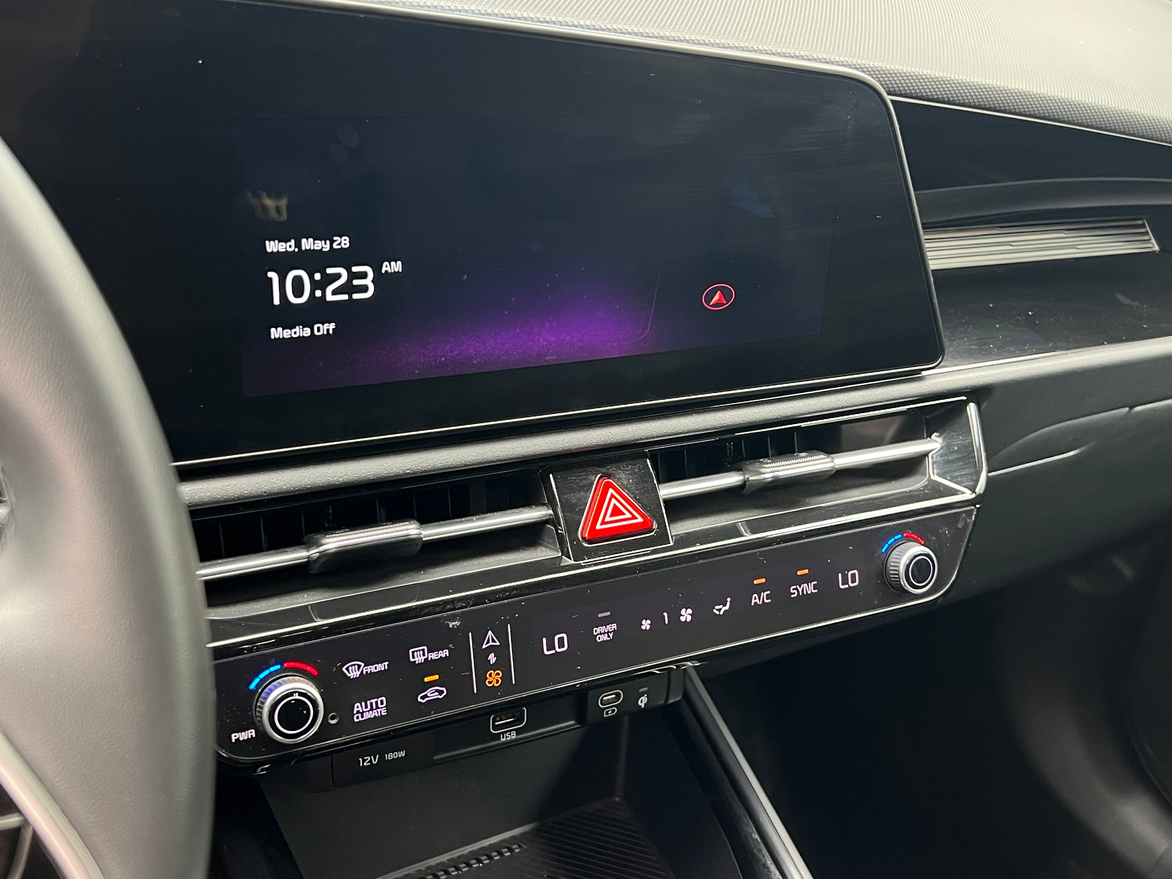 2023 Kia Niro EX 3