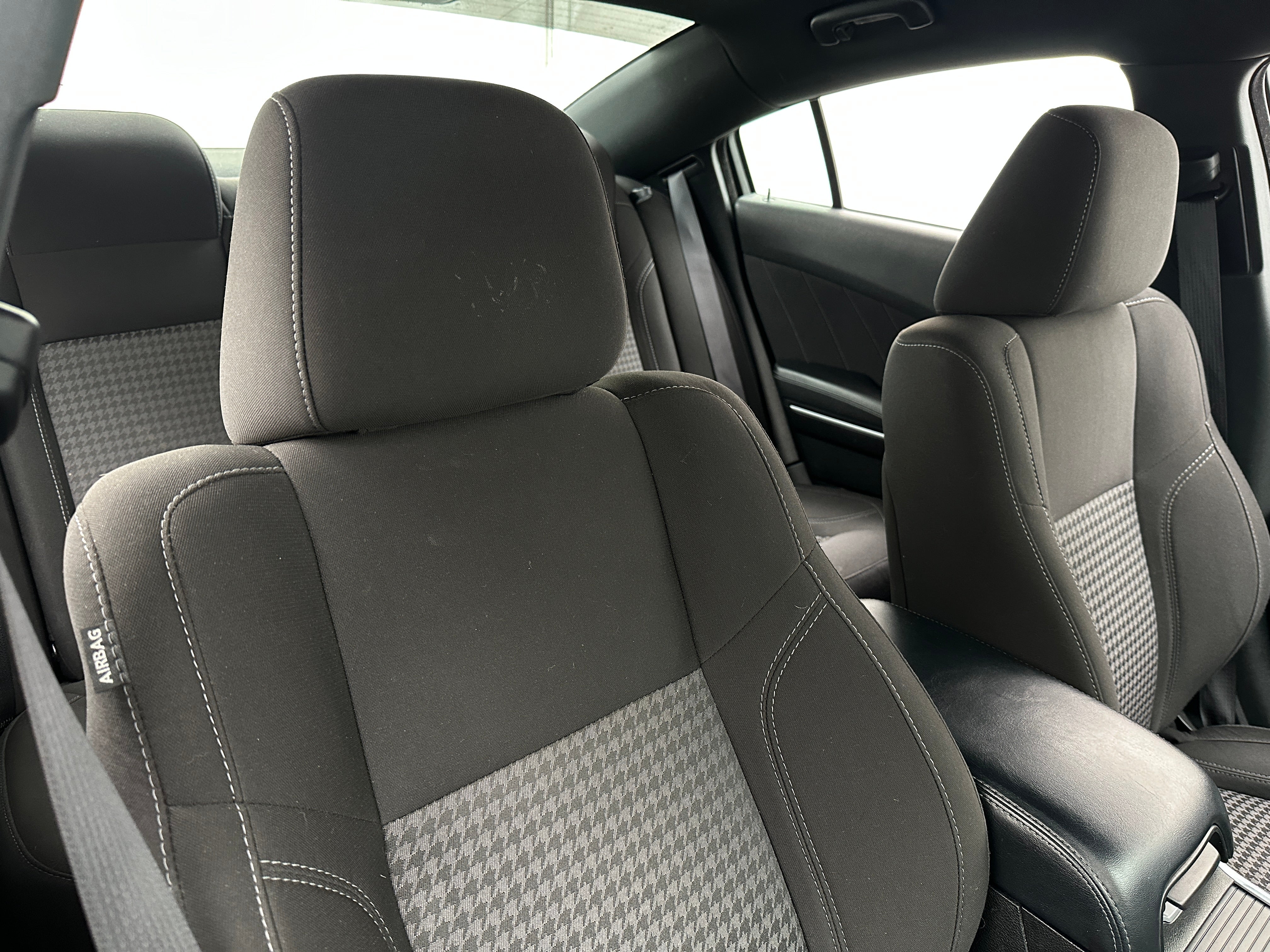 2023 Dodge Charger SXT 2