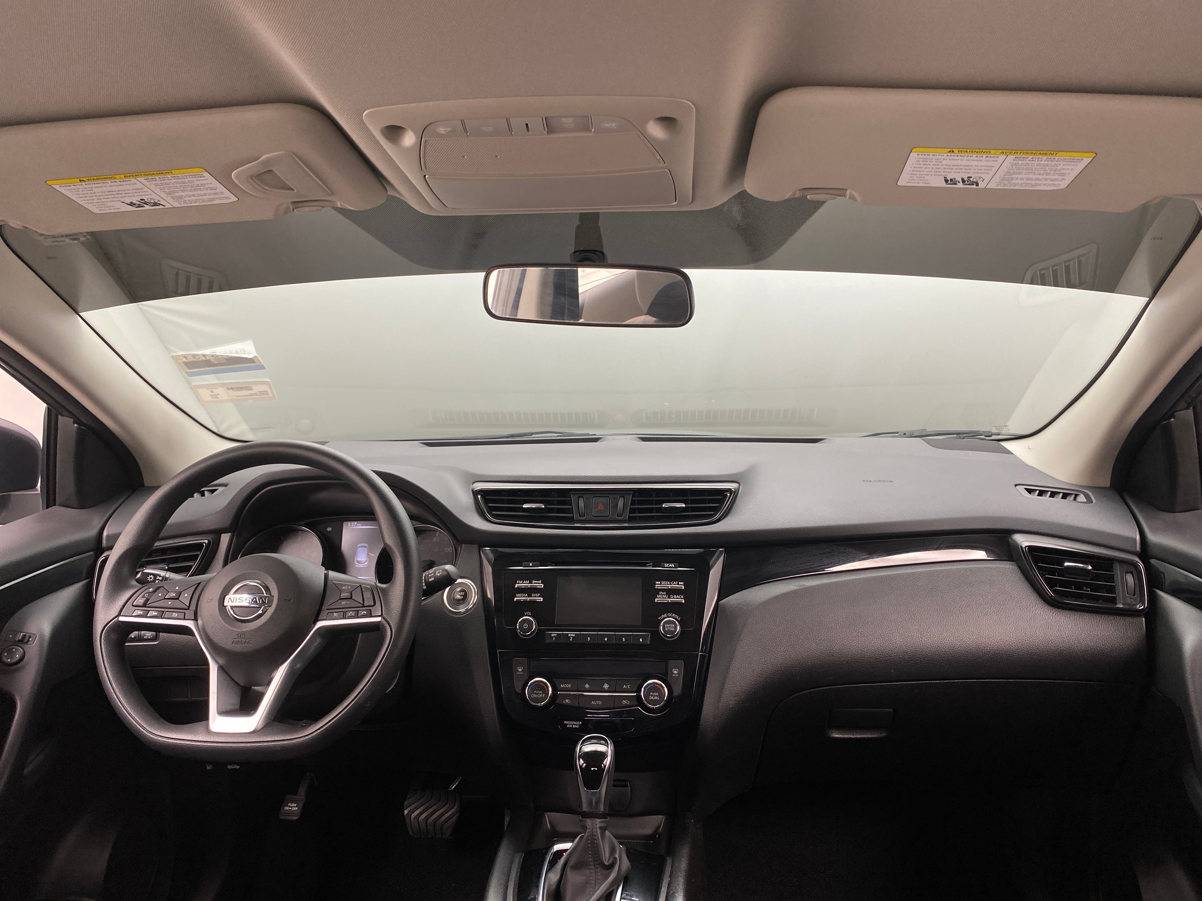2017 Nissan Rogue Sport SV 3