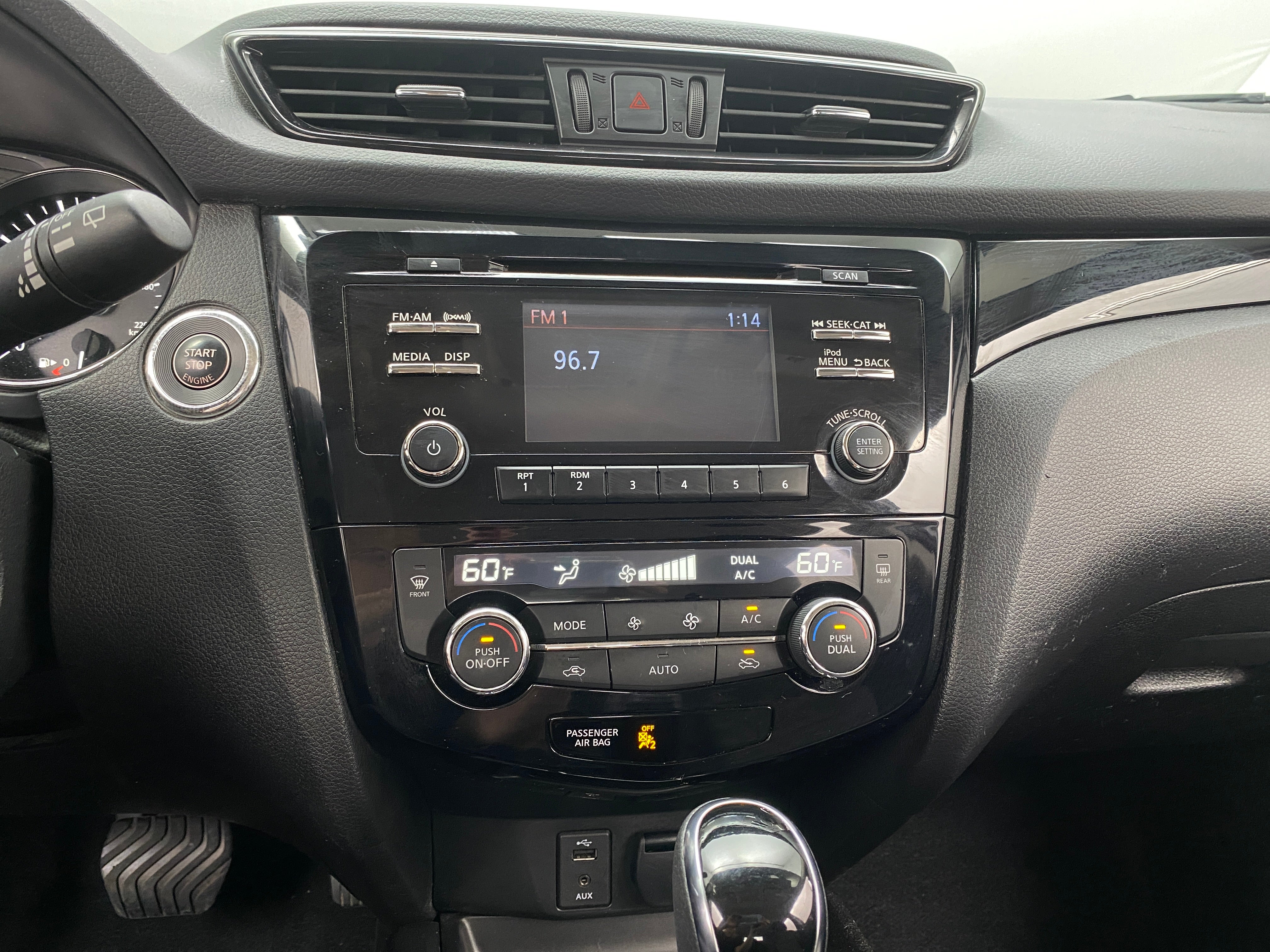 2017 Nissan Rogue Sport SV 4