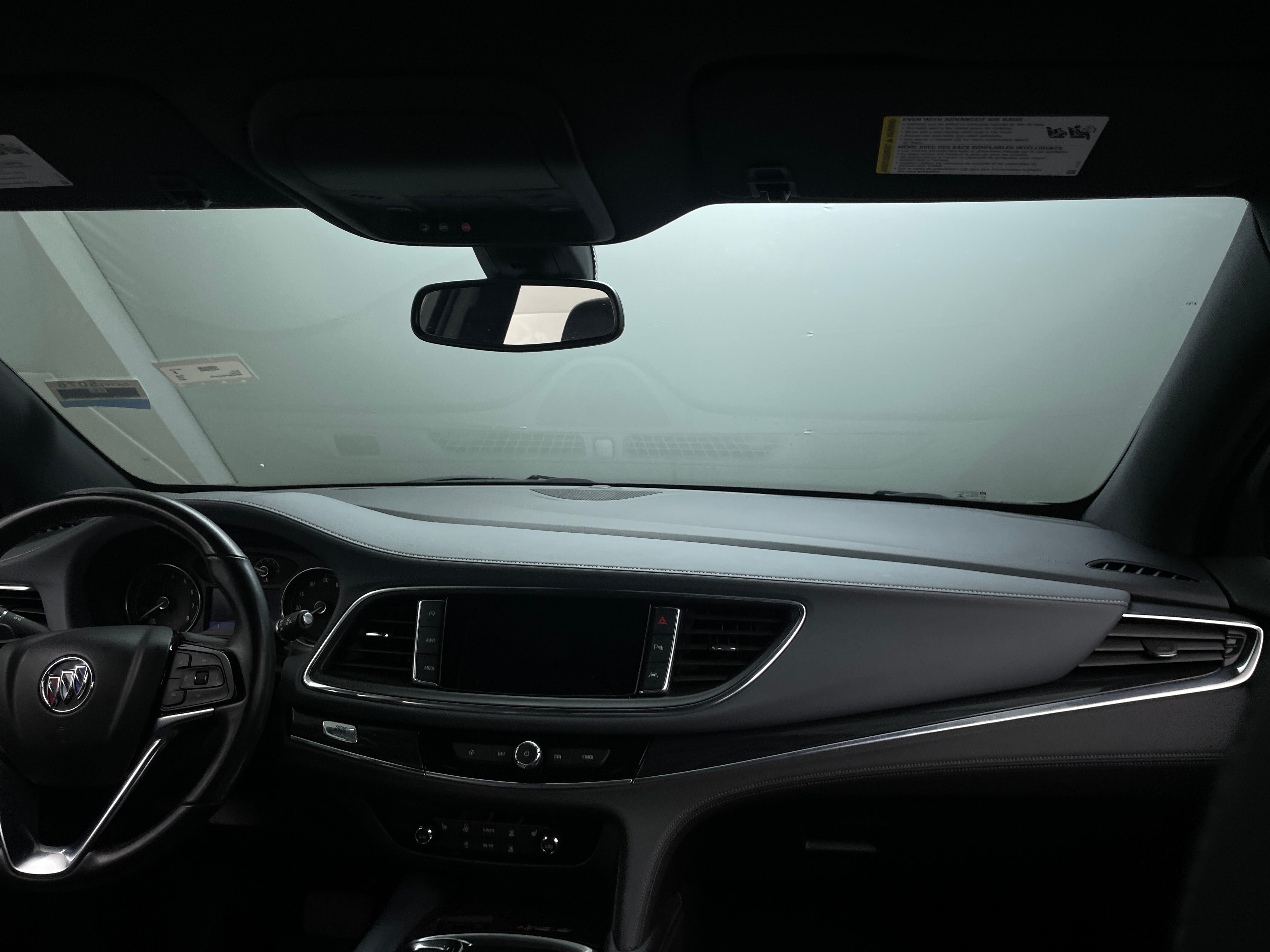 2022 Buick Enclave Essence 2