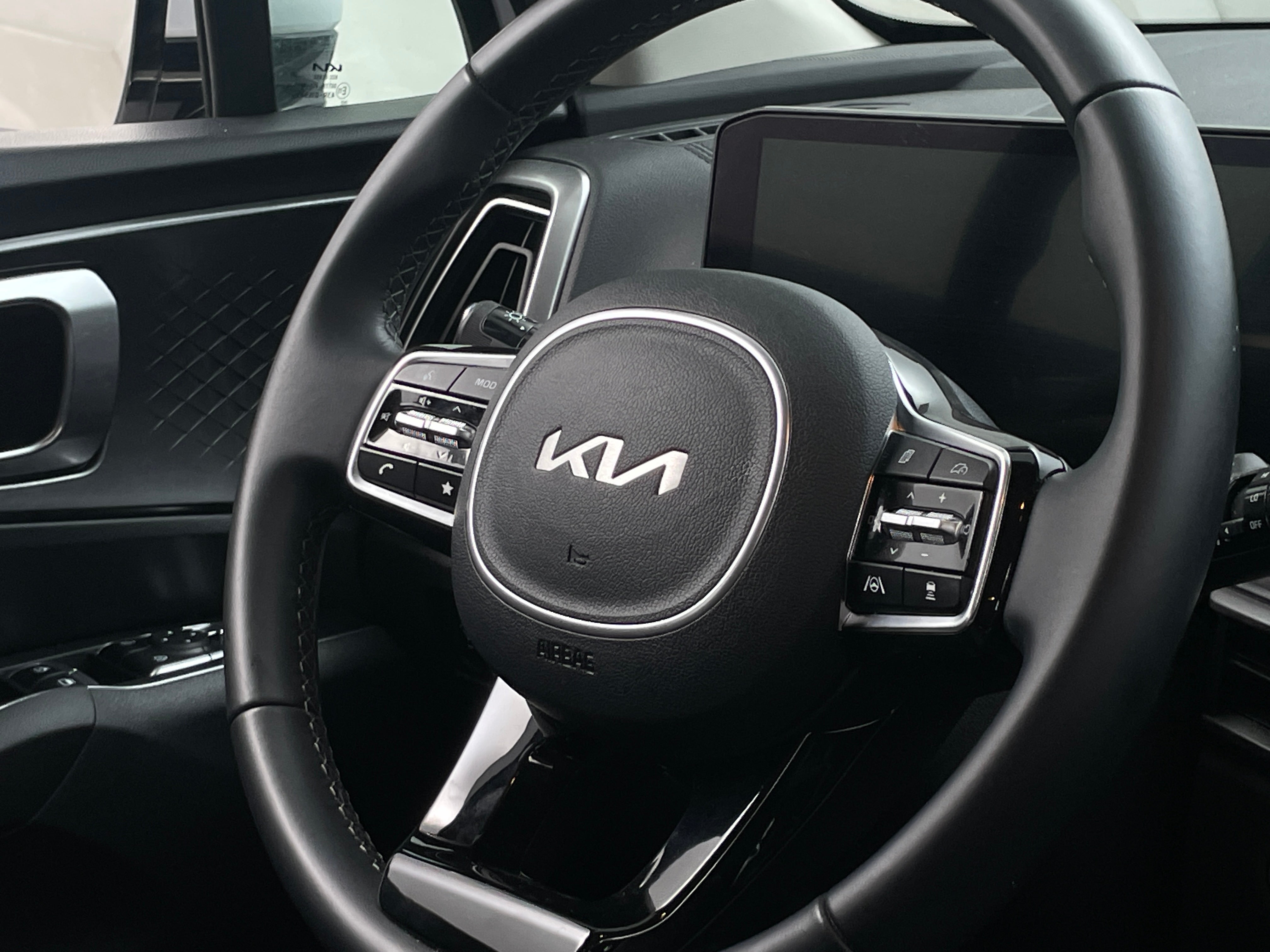 2024 Kia Sorento S 4