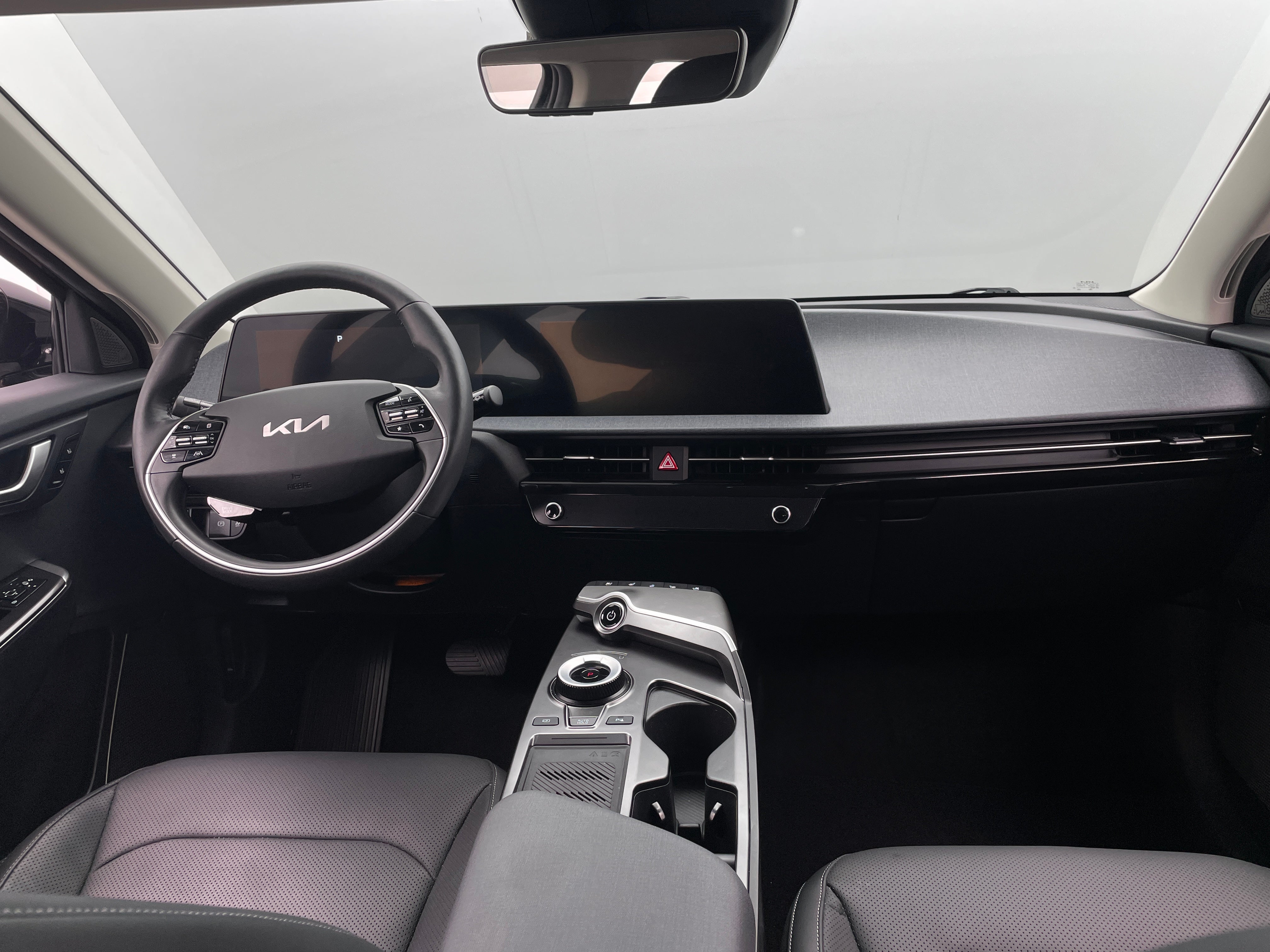 2022 Kia EV6 Wind 2