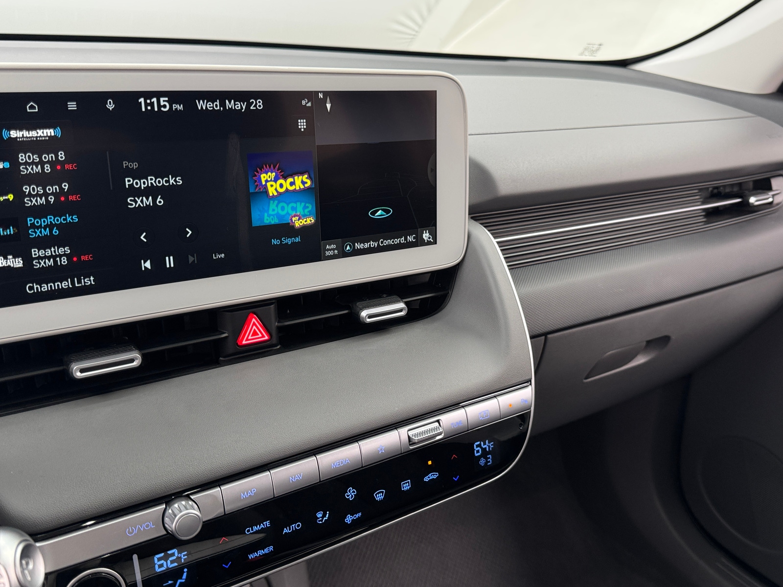 Thumbnail: 2022 Hyundai Ioniq 5 - 4