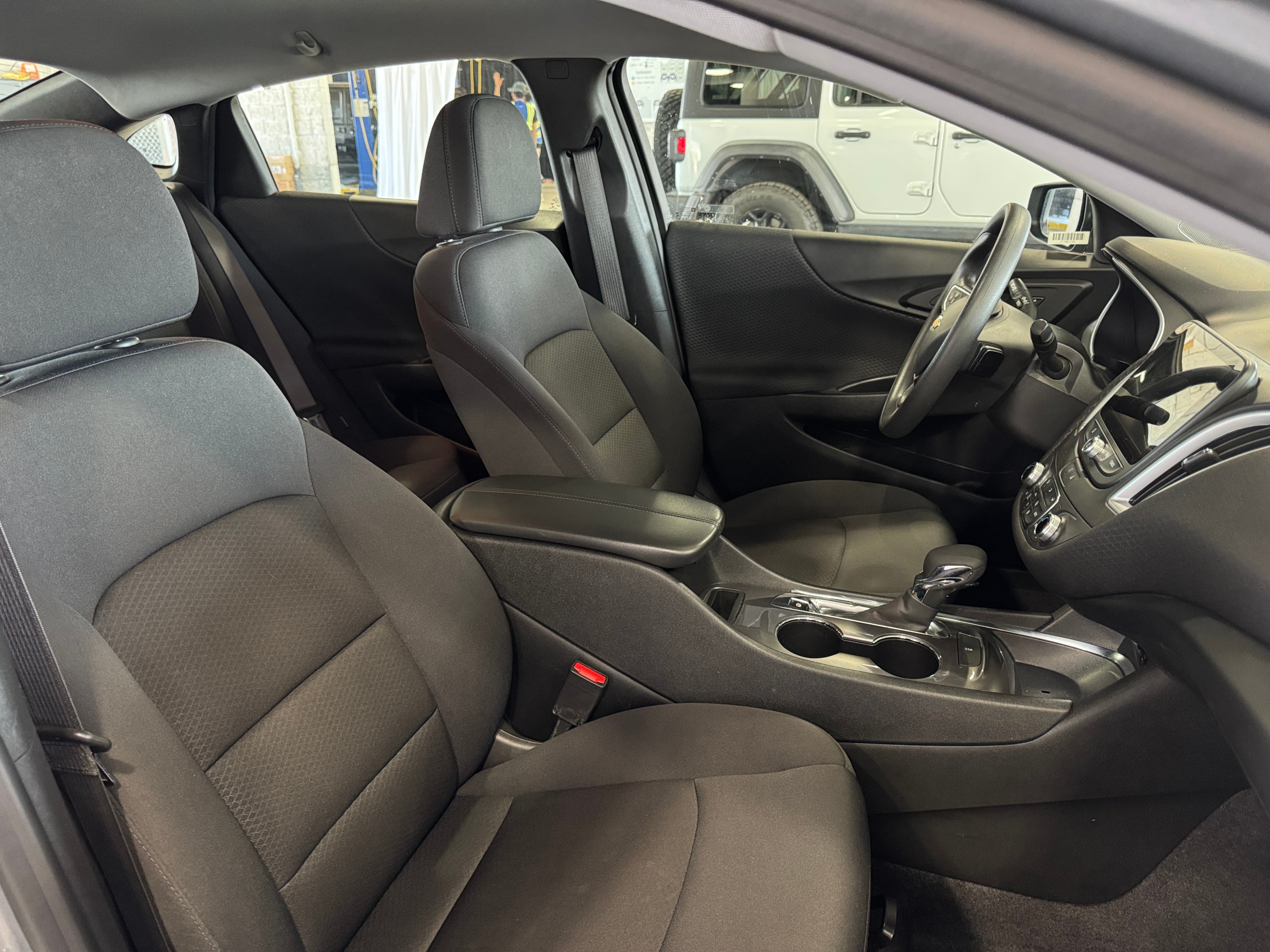 2023 Chevrolet Malibu LT 2