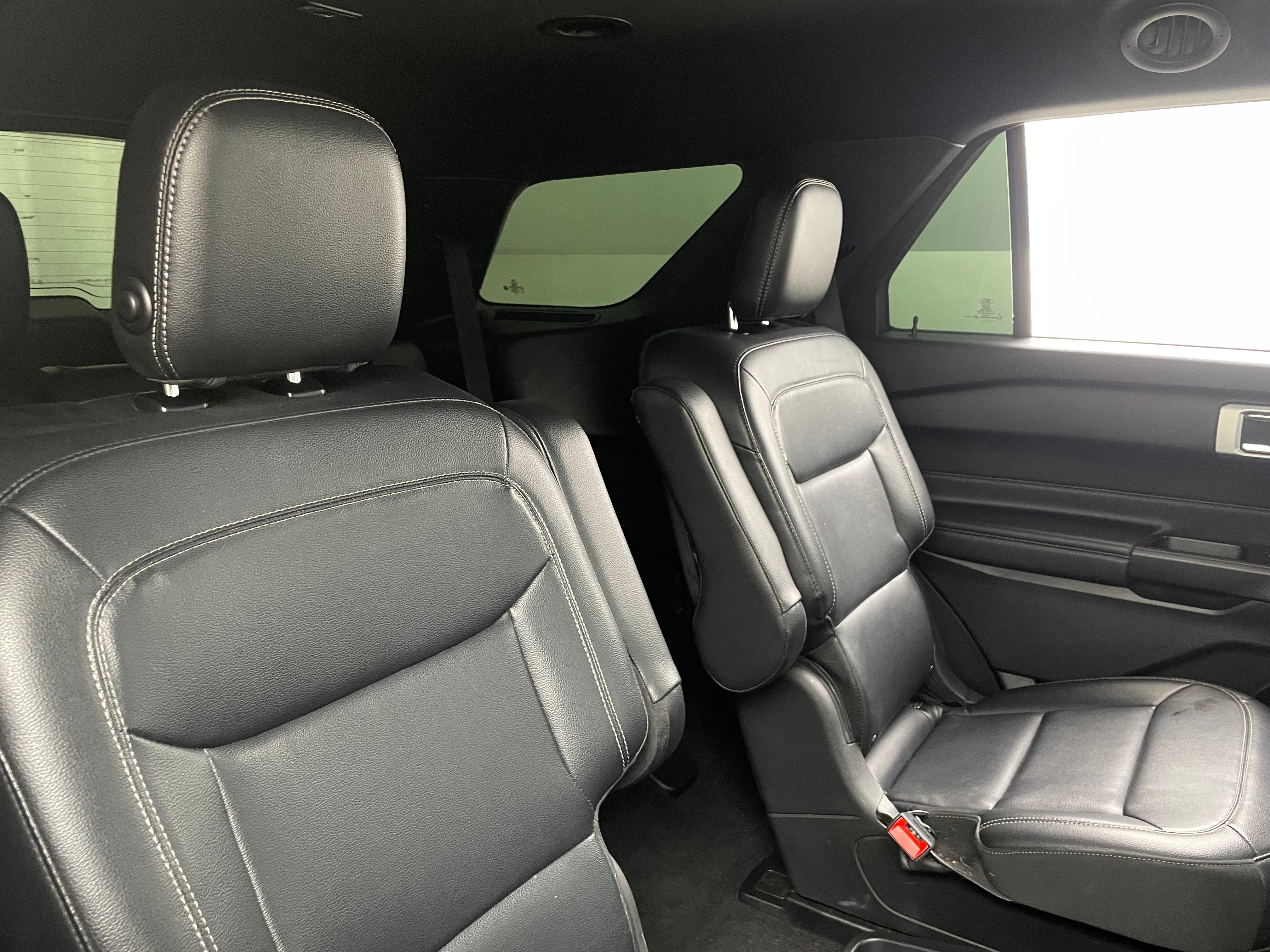 2020 Ford Explorer XLT 6