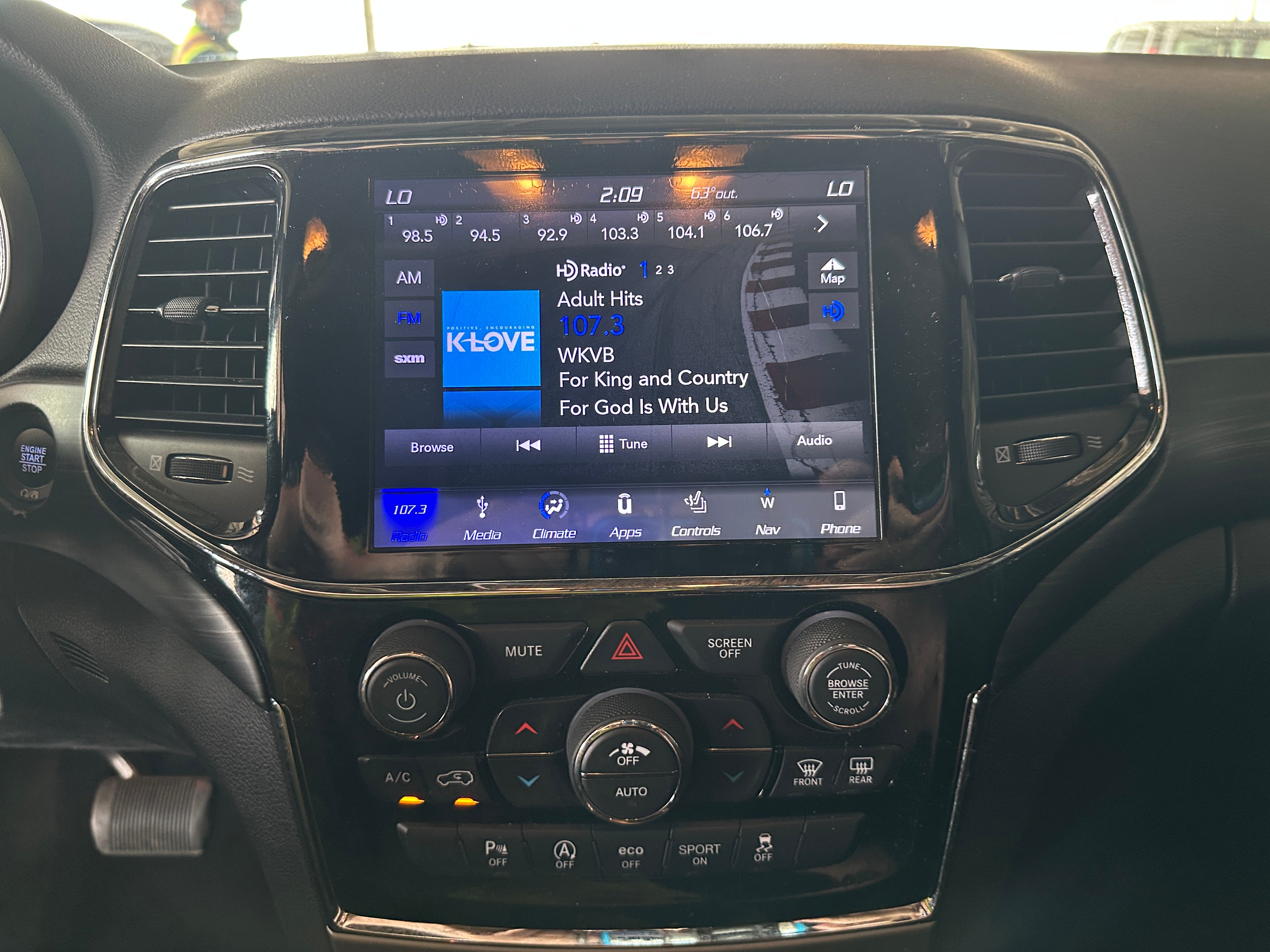 2019 Jeep Grand Cherokee Altitude 4