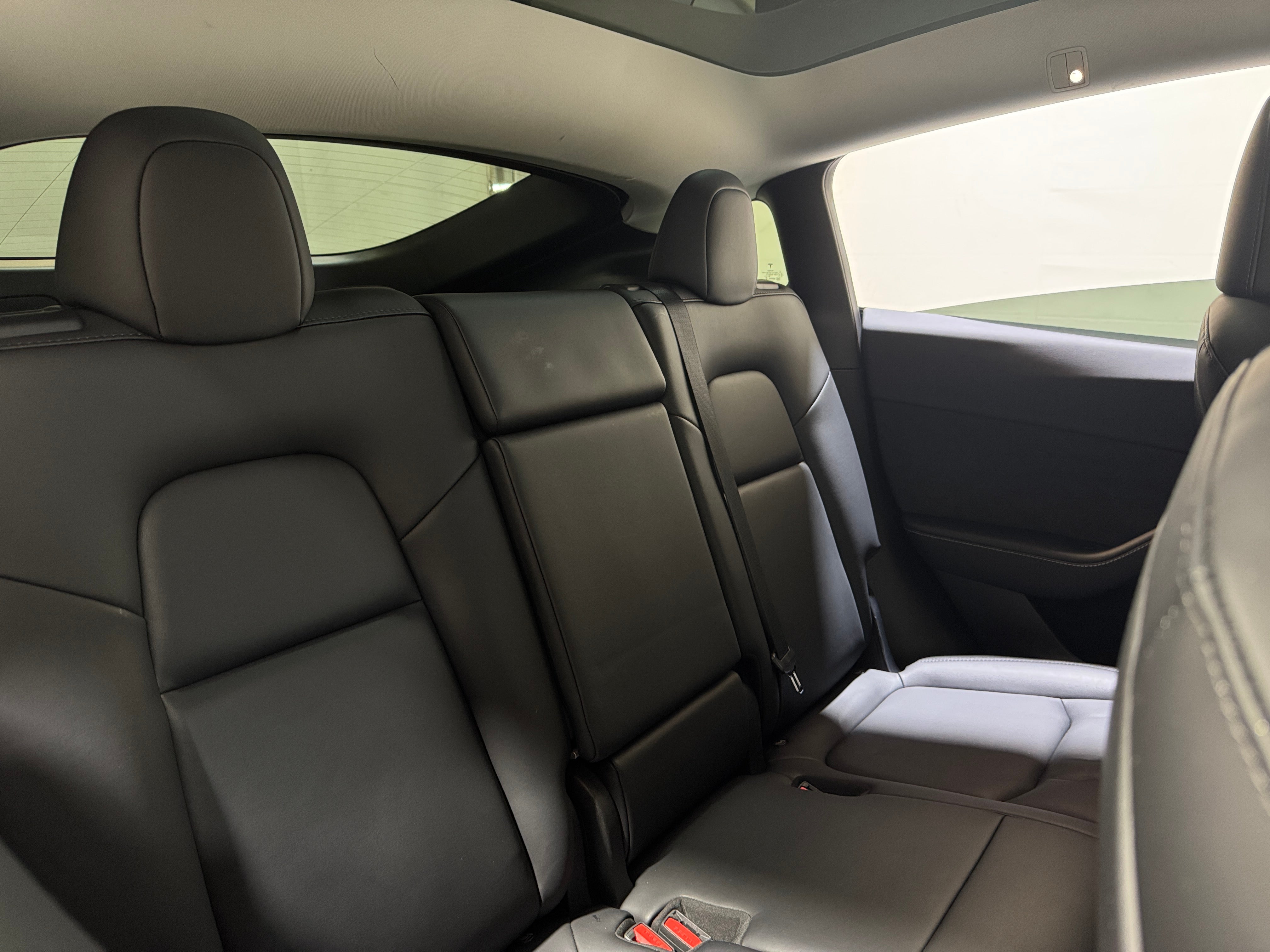 2023 Tesla Model Y Long Range 4