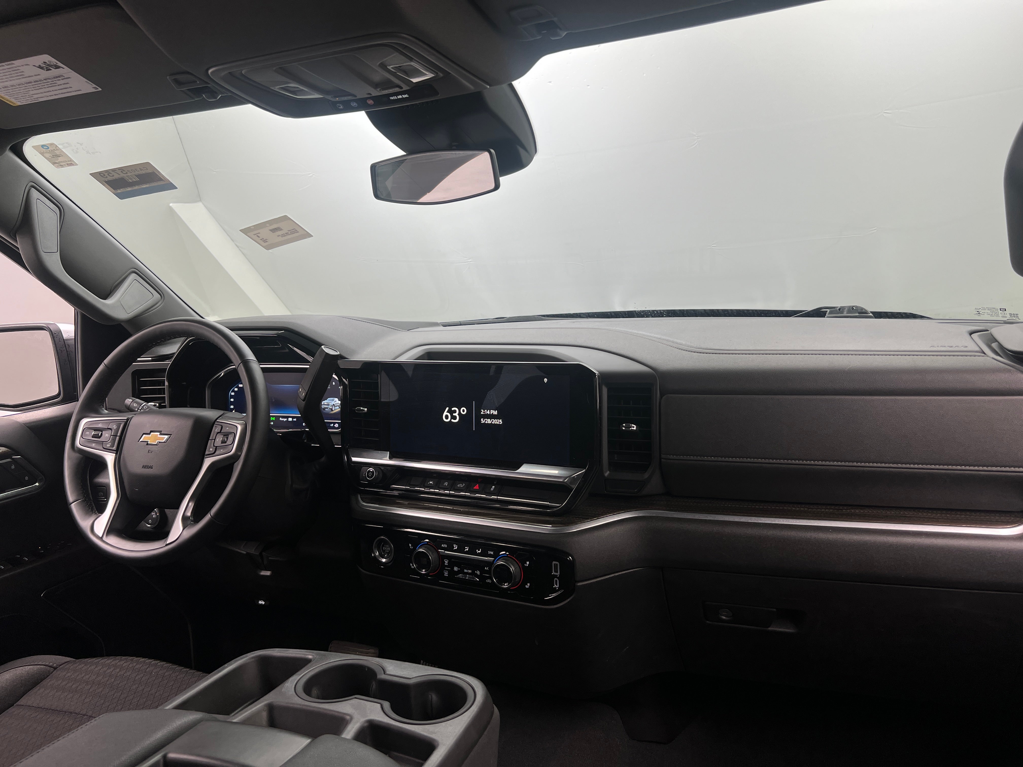 2023 Chevrolet Silverado 1500 LT 3
