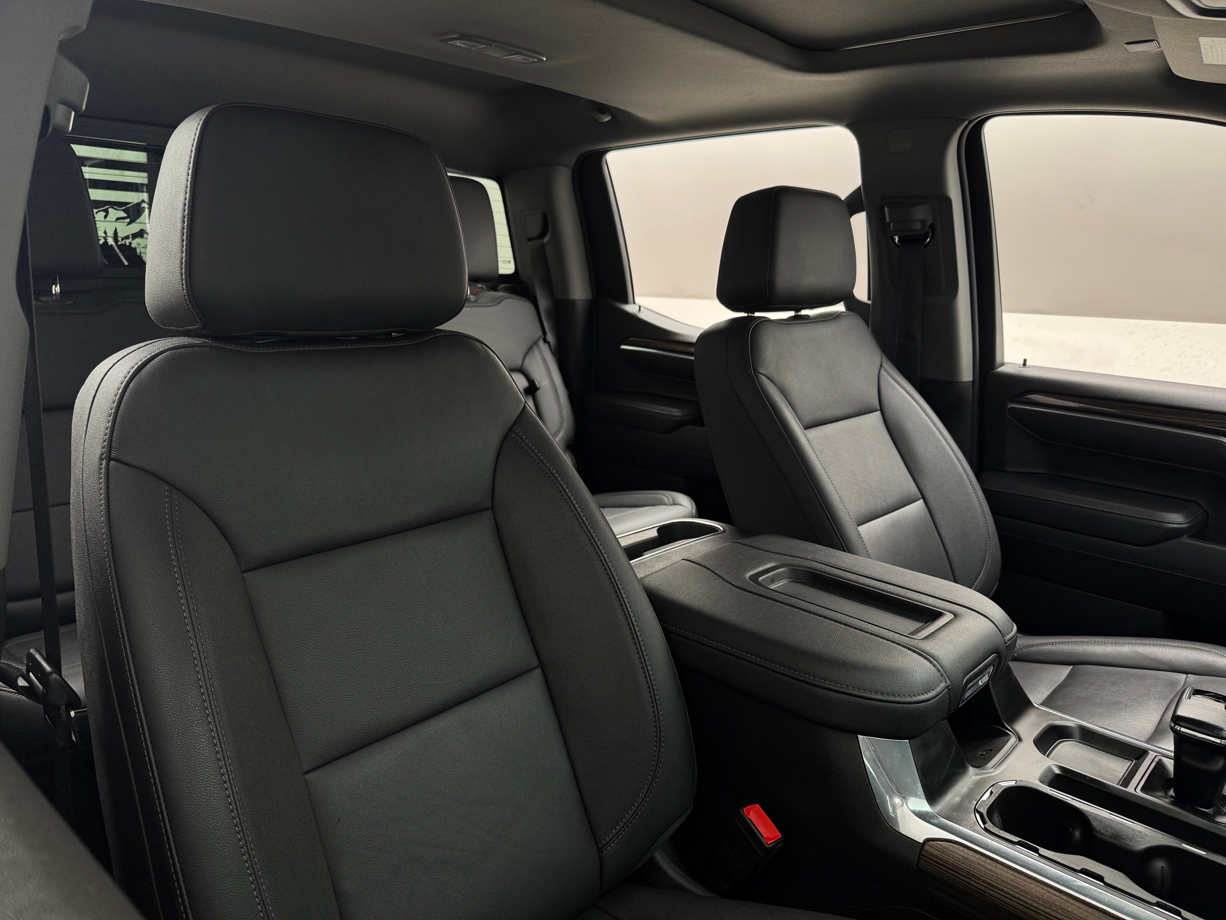 2022 Chevrolet Silverado 1500 RST 2