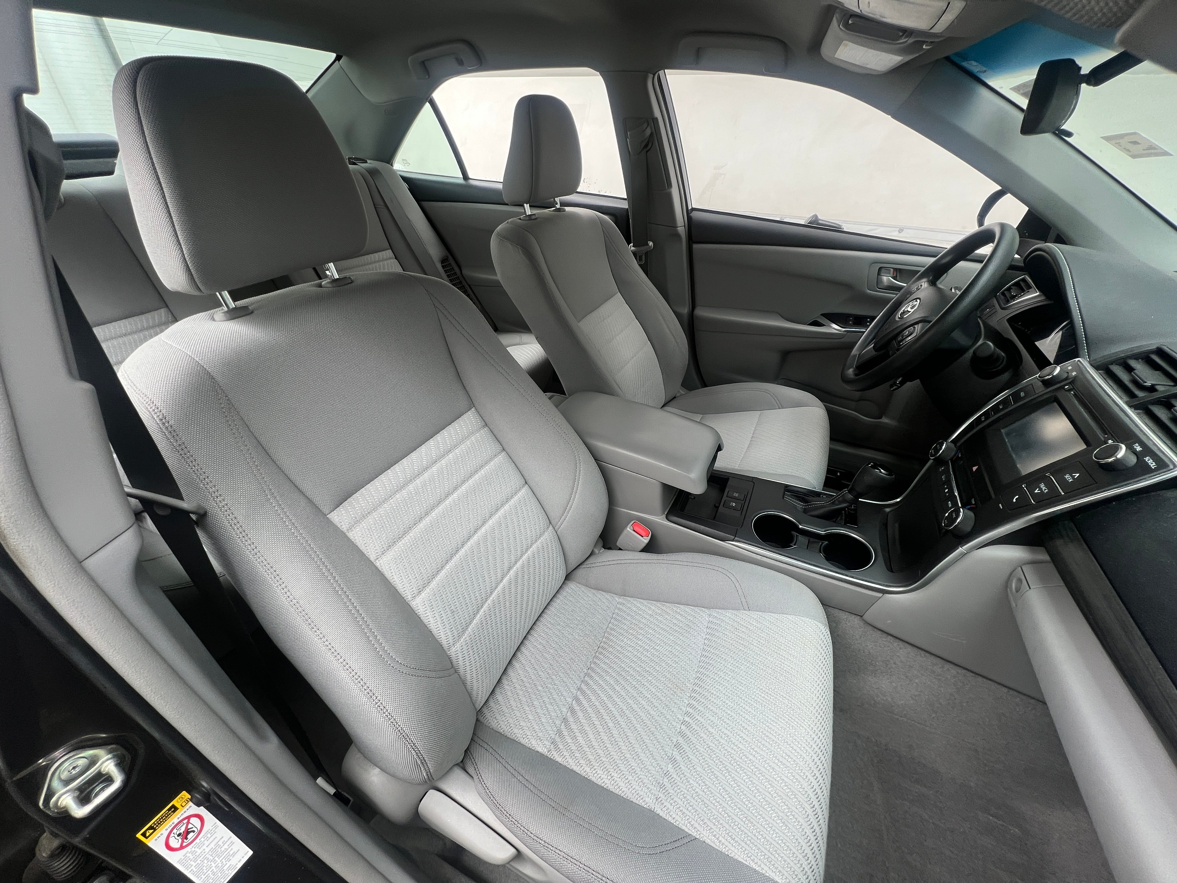 2017 Toyota Camry LE 2
