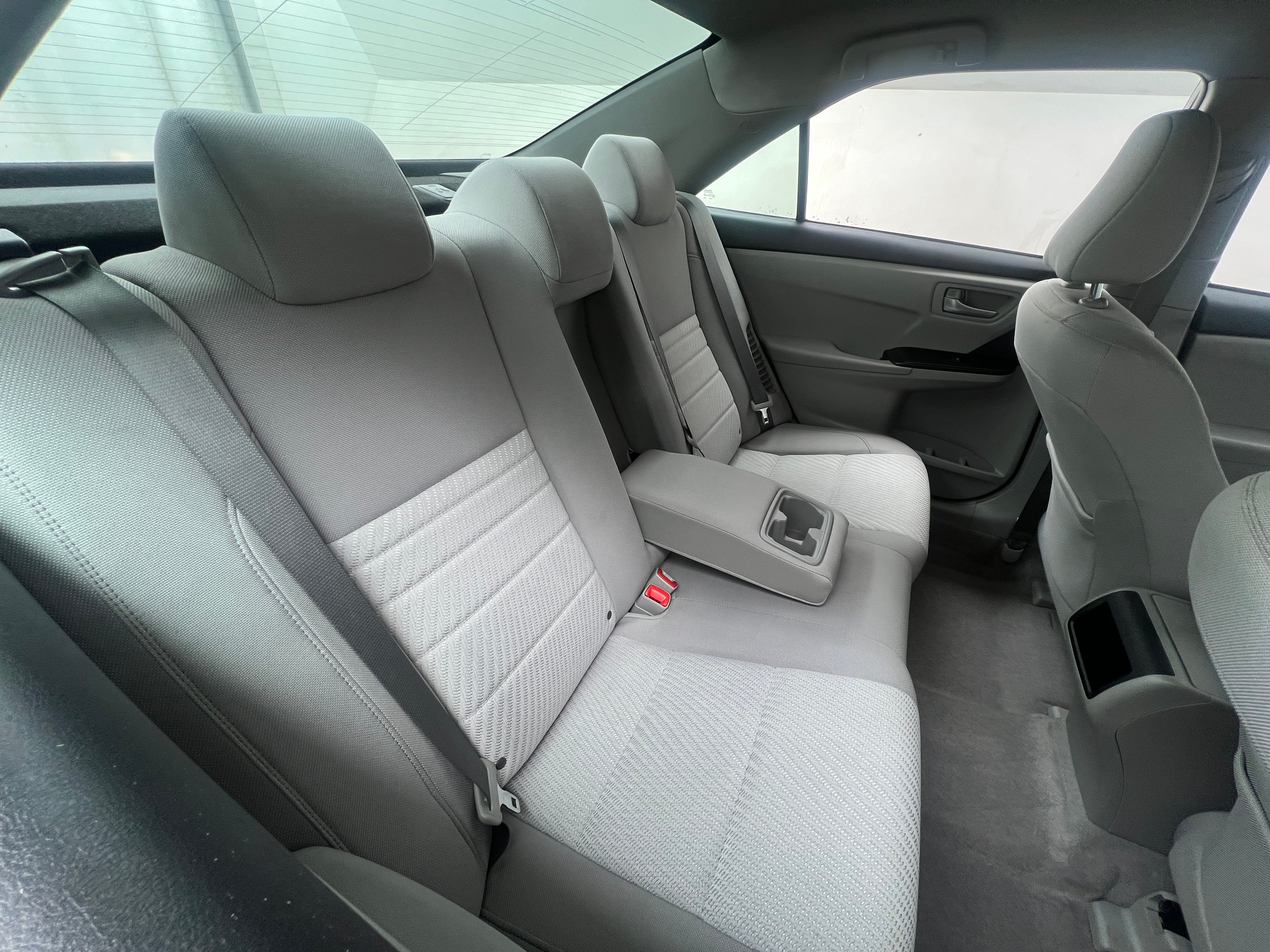 2017 Toyota Camry LE 6