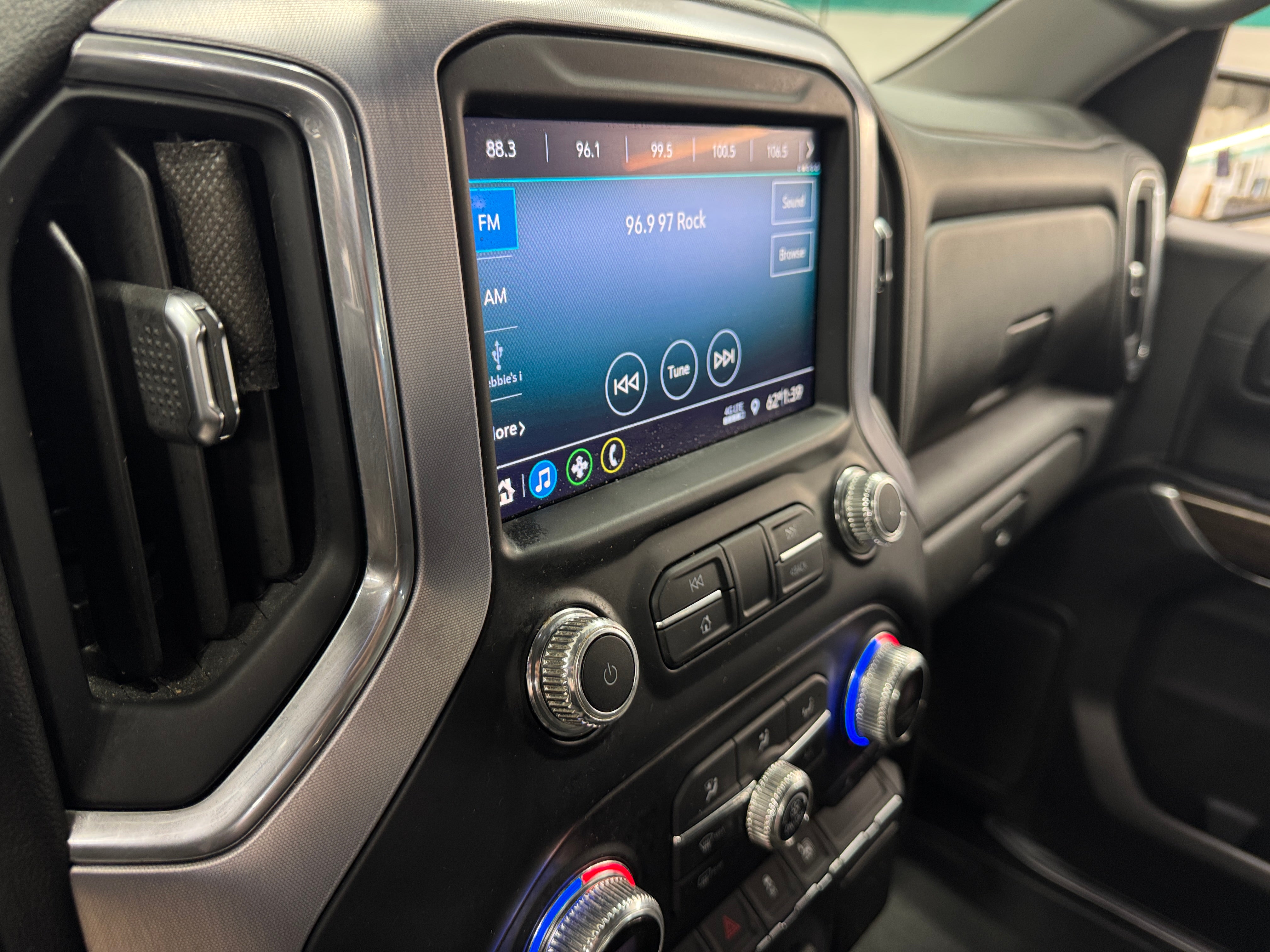 2020 GMC Sierra 1500 SLE 4