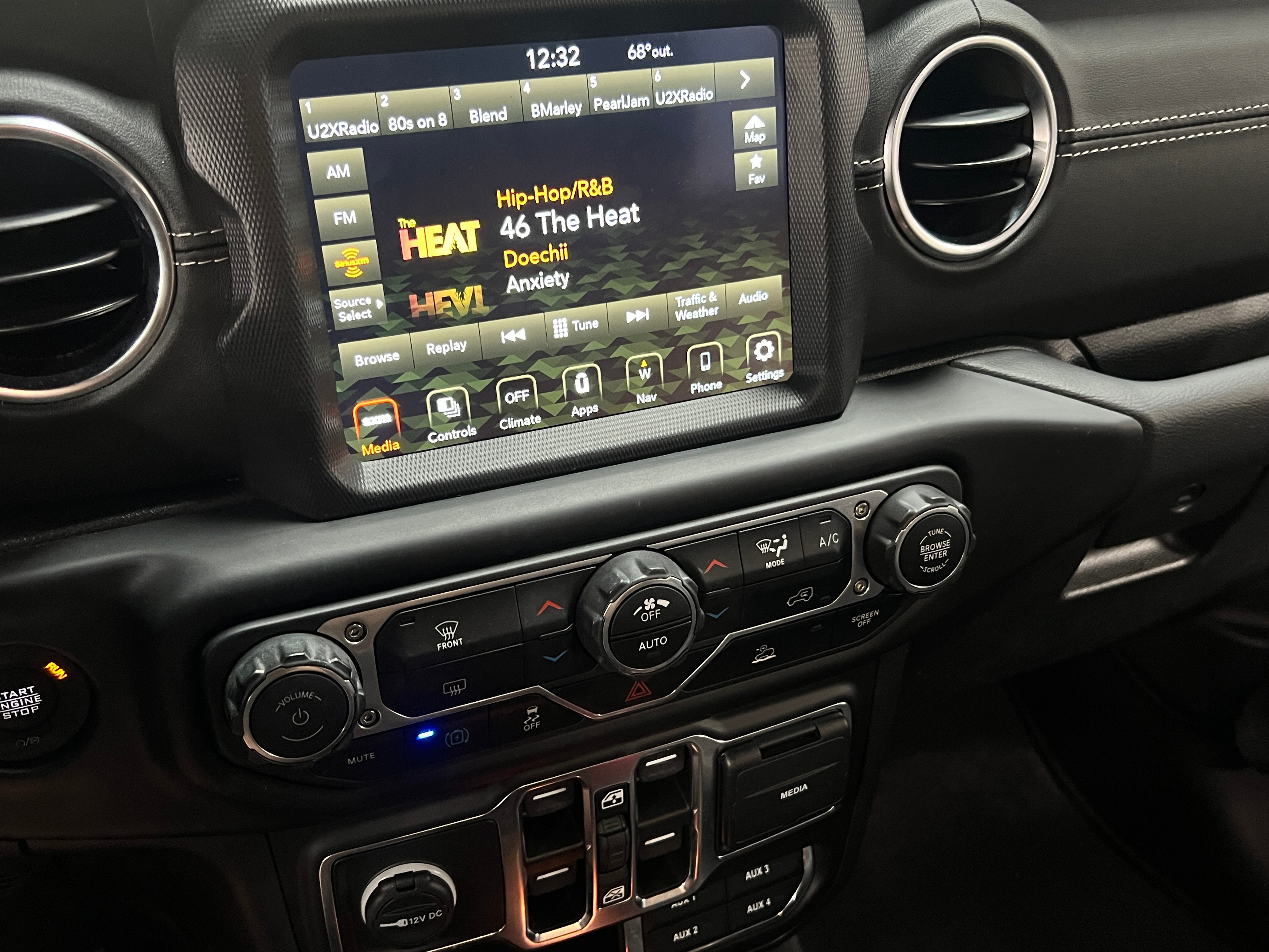 2022 Jeep Wrangler Unlimited Sahara 4xe 3