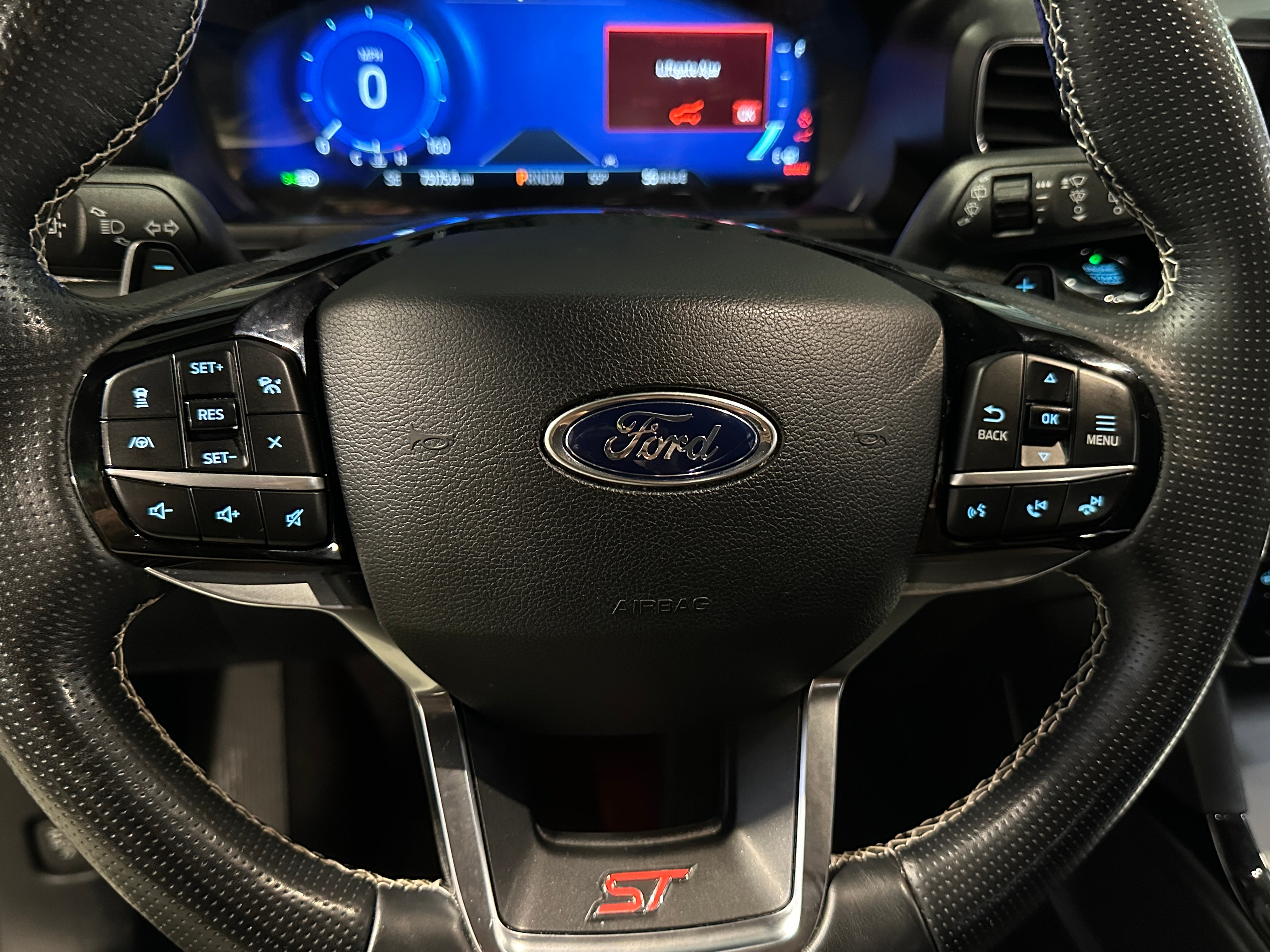 2021 Ford Explorer ST 4