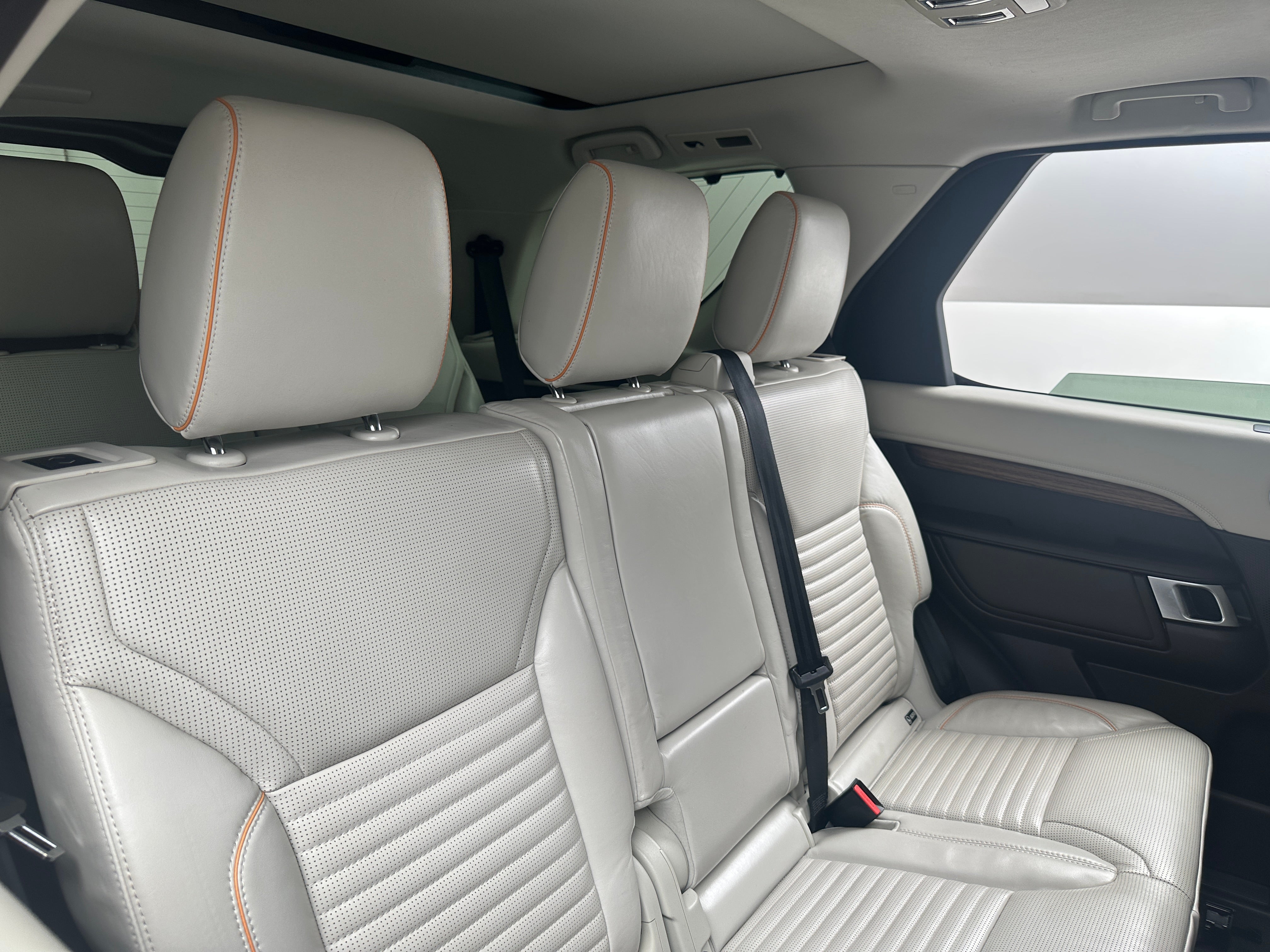 2017 Land Rover Discovery HSE Luxury 5