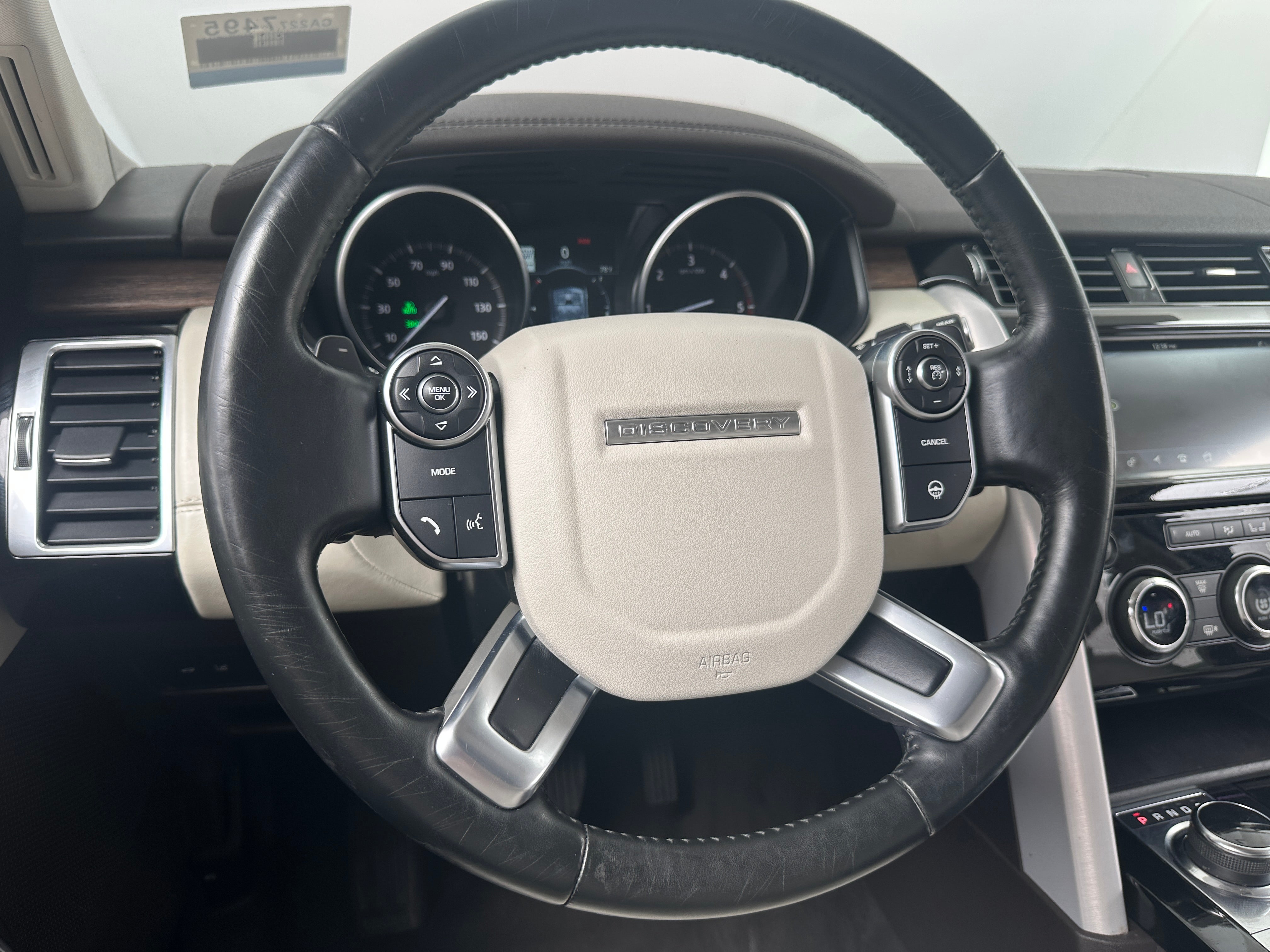 2017 Land Rover Discovery HSE Luxury 4