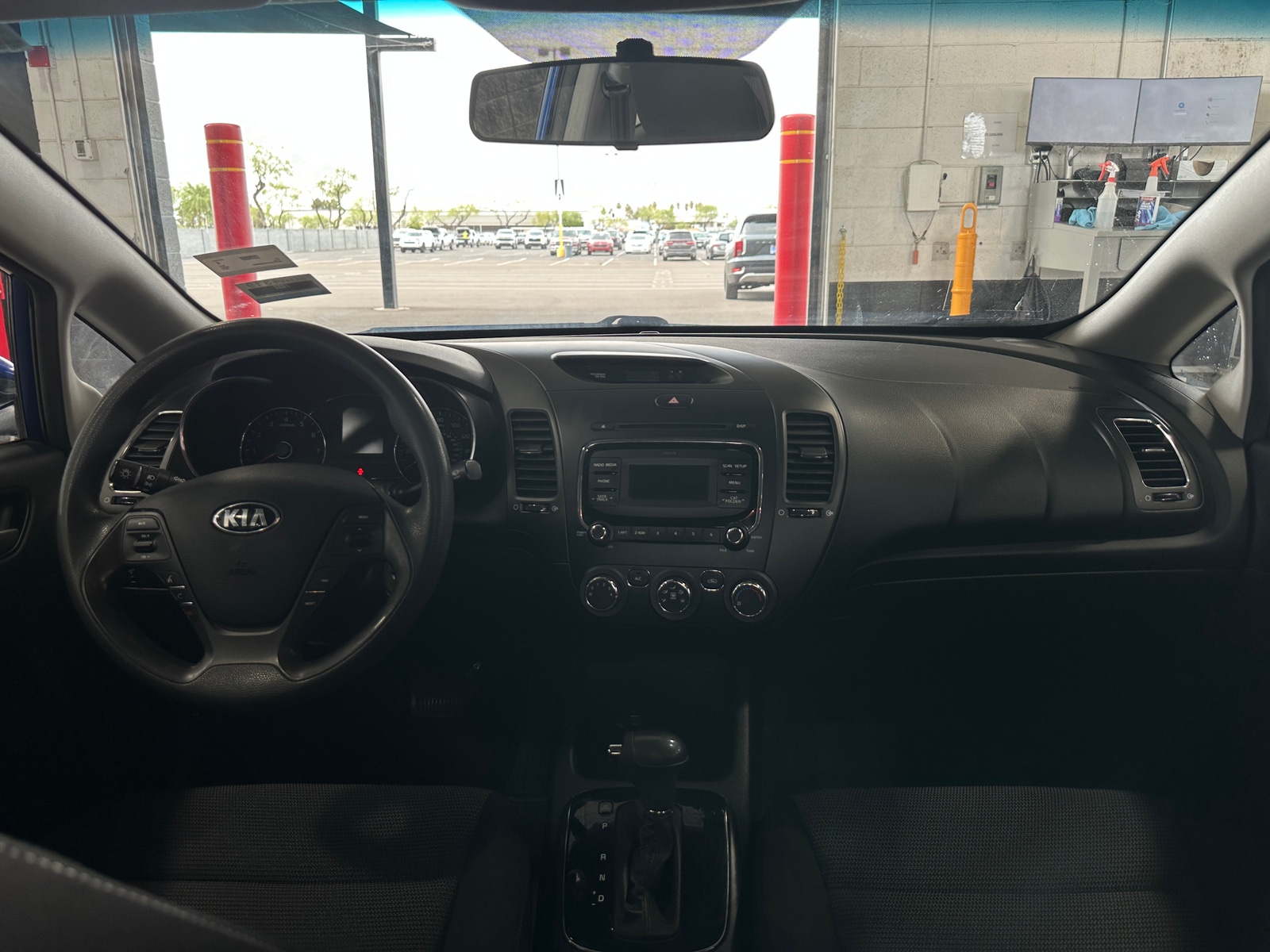 Thumbnail: 2017 Kia Forte - 3