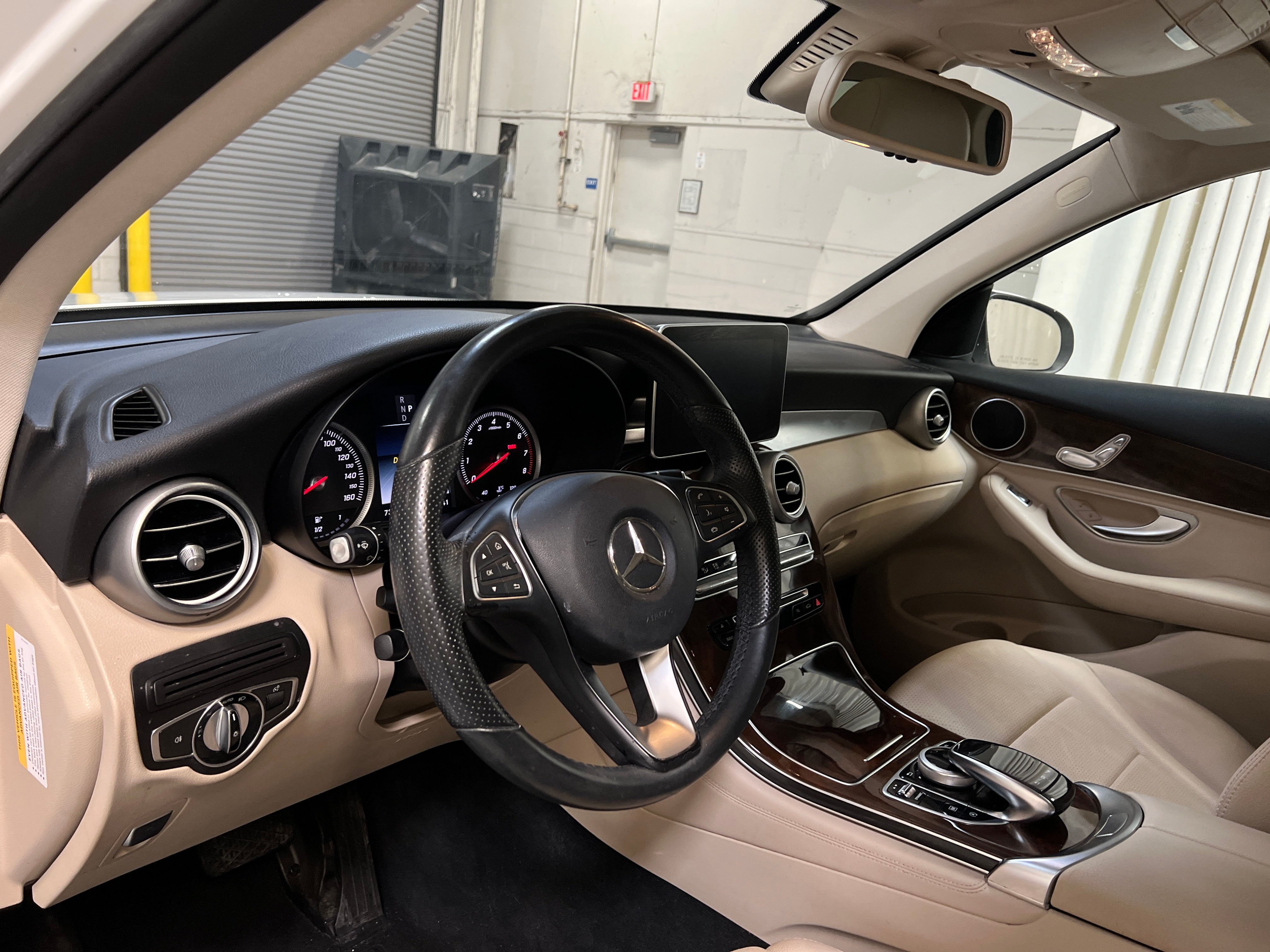 2016 Mercedes-Benz GLC 300 2