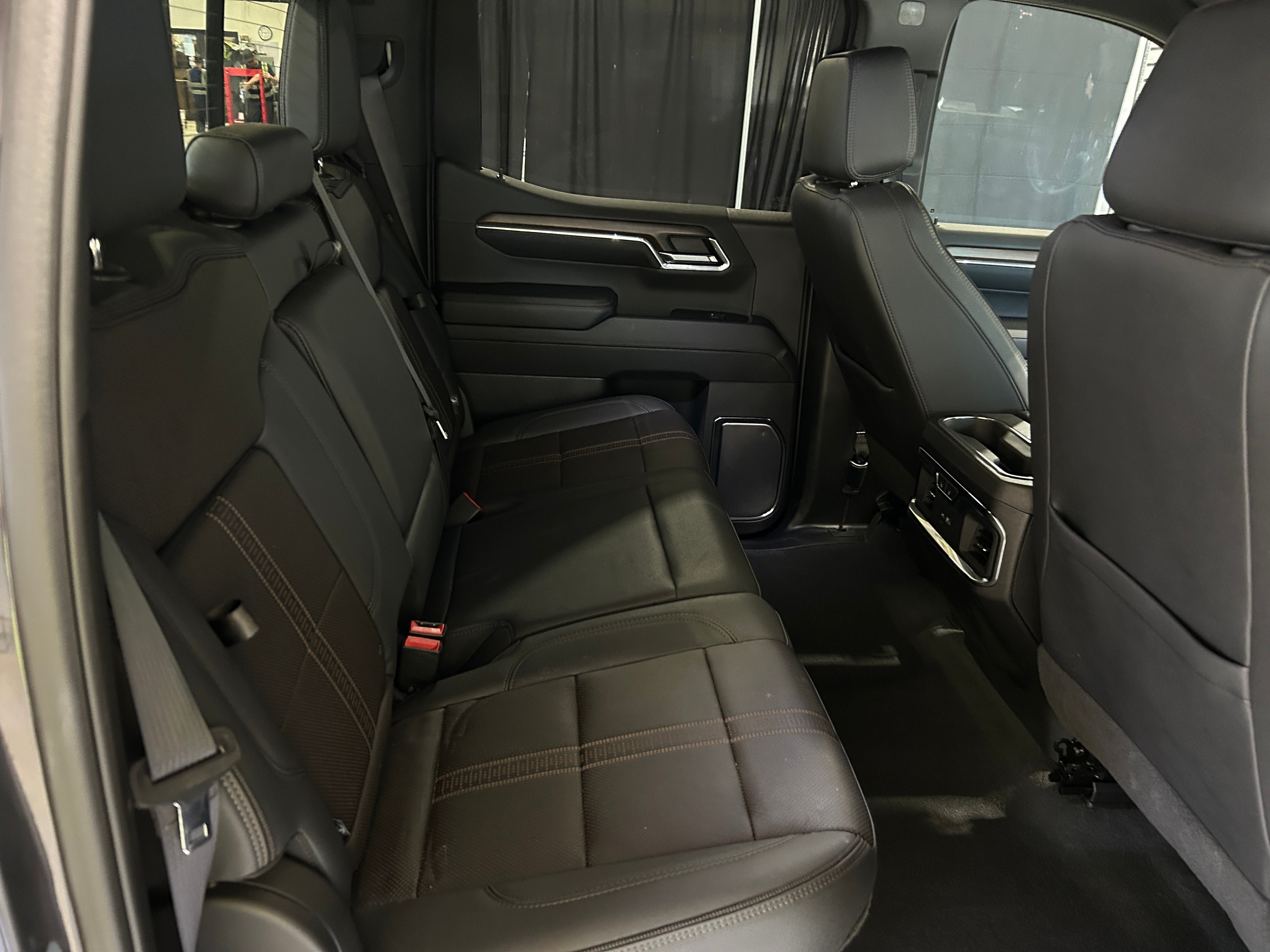 2024 Chevrolet Silverado 1500 High Country 5
