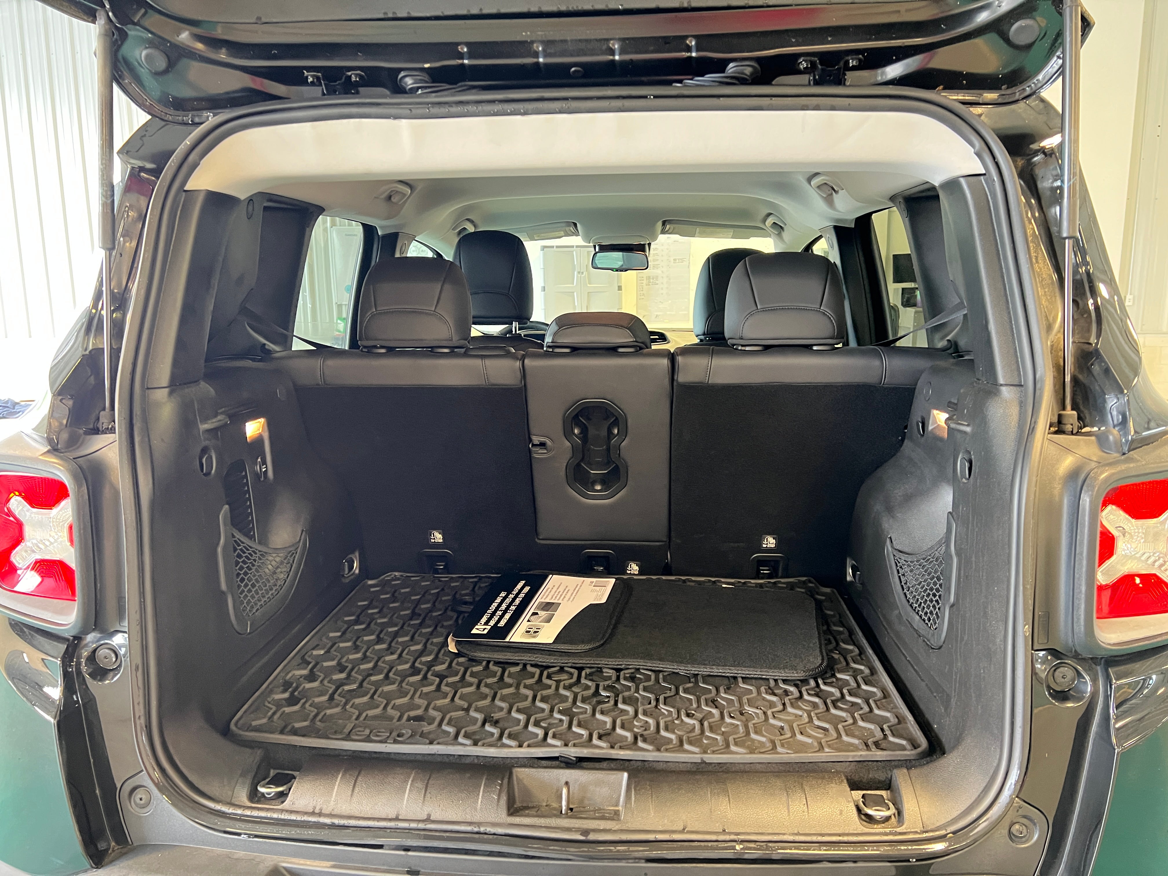 2017 Jeep Renegade Deserthawk 6