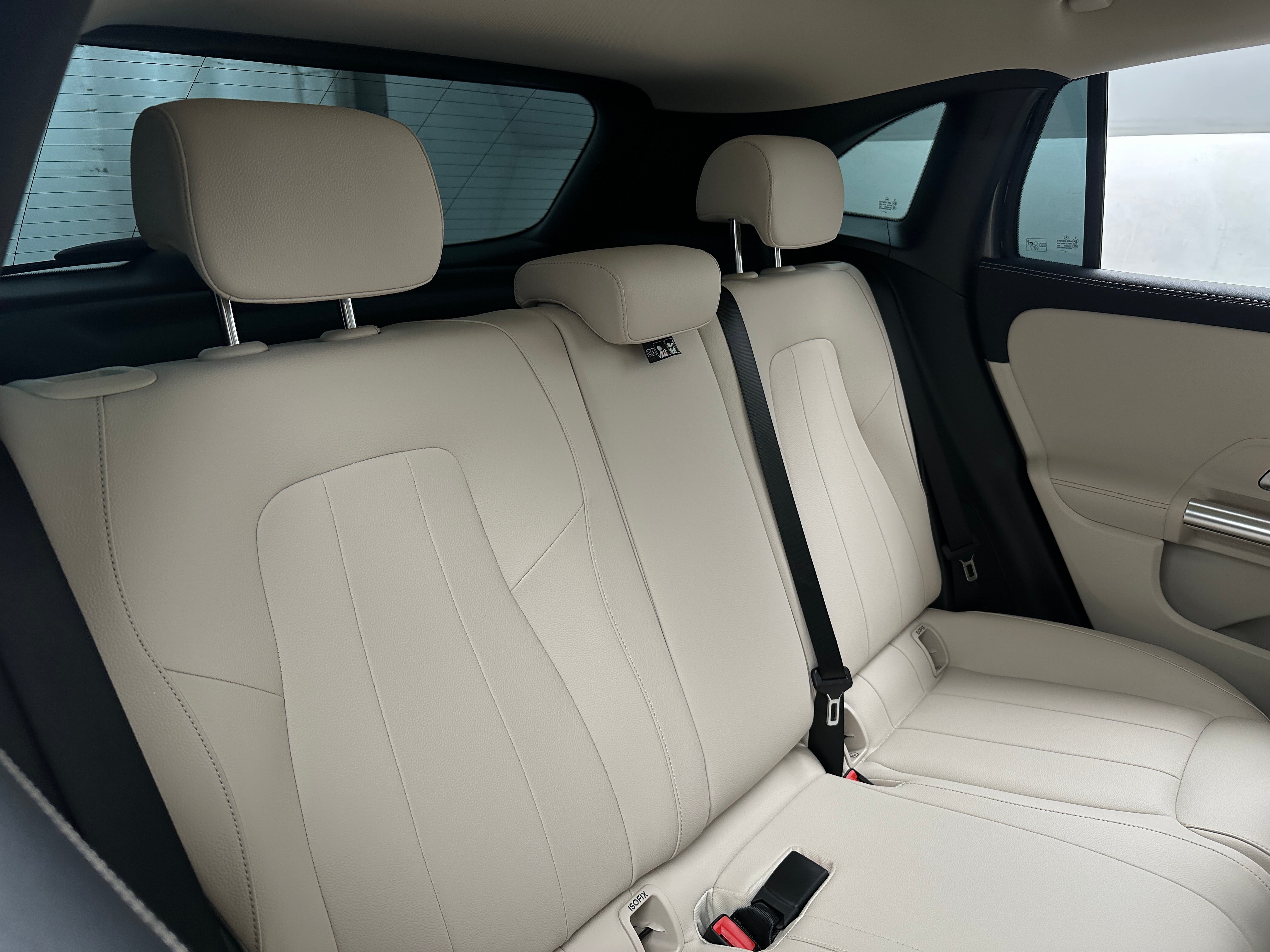 2023 Mercedes-Benz GLA 250 4MATIC 5