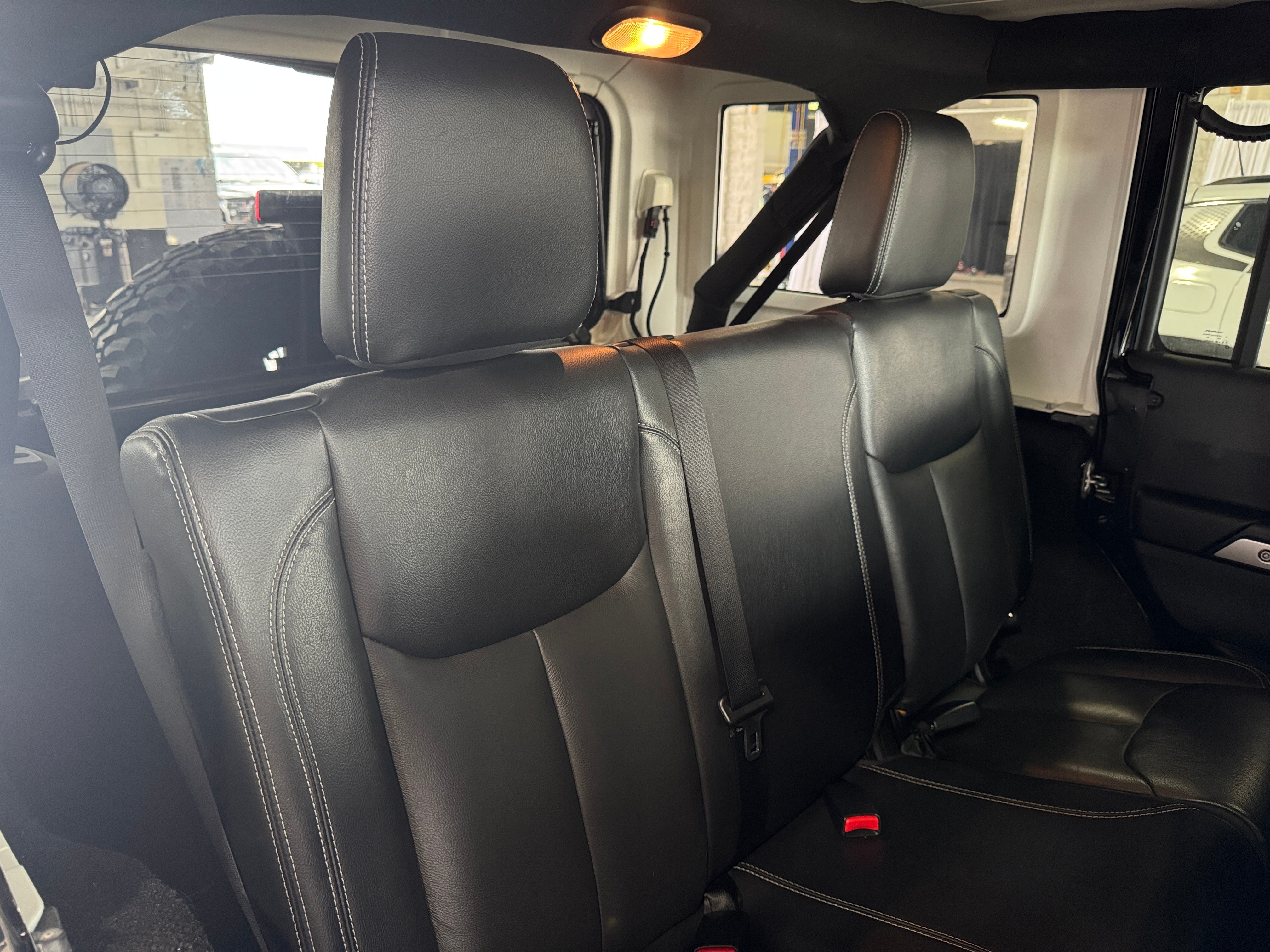 2016 Jeep Wrangler Unlimited Rubicon 5