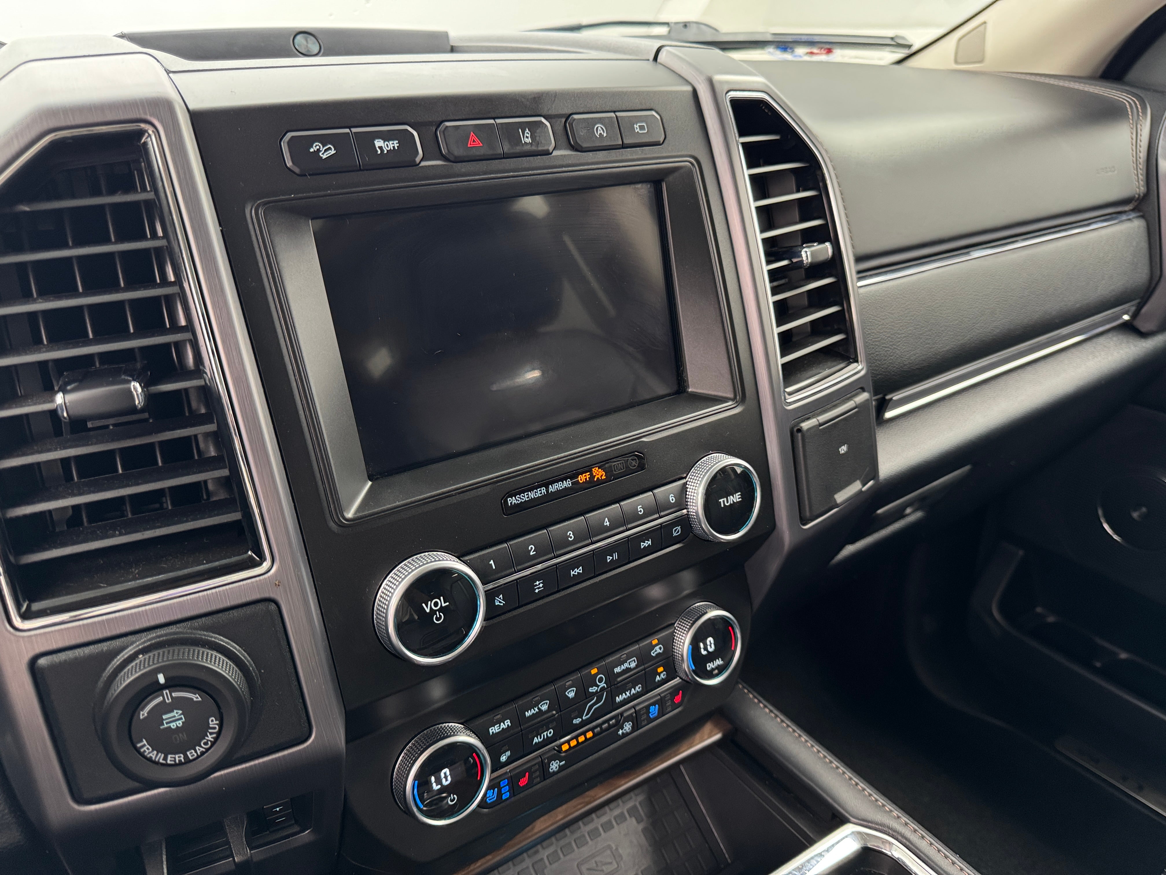 2021 Ford Expedition MAX Platinum 3