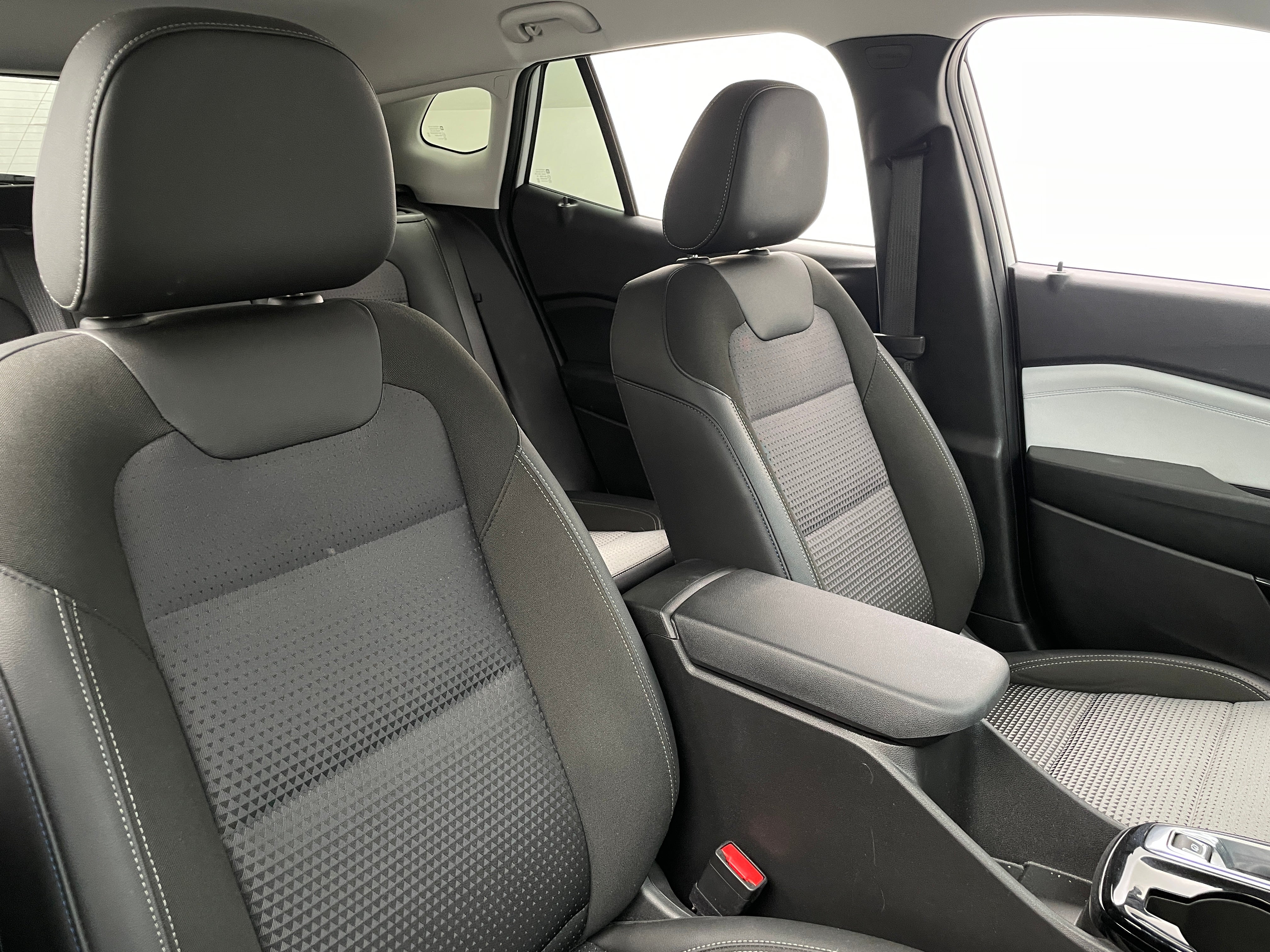 2024 Chevrolet Trax LT 2