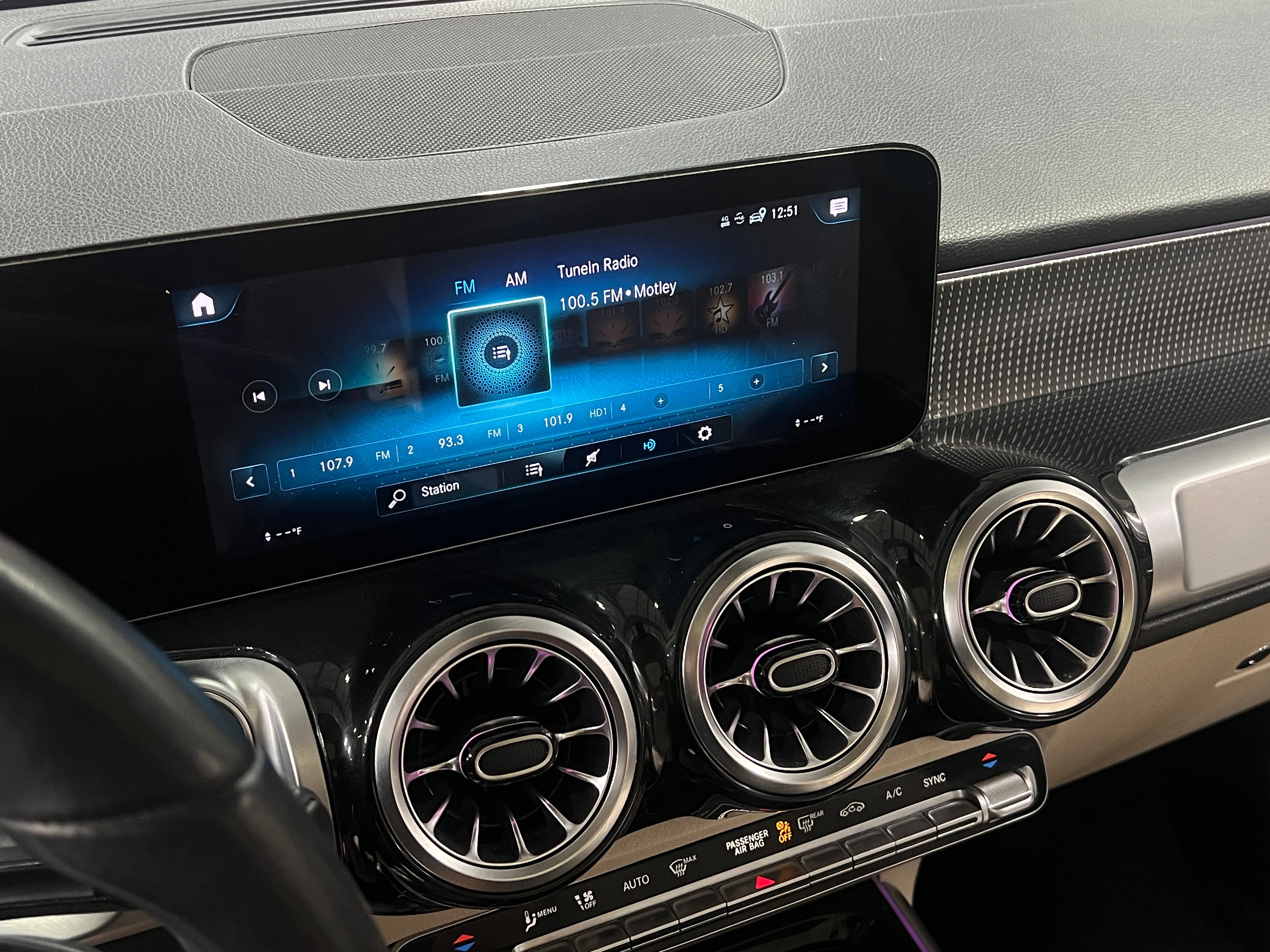 2022 Mercedes-Benz GLB 250 3