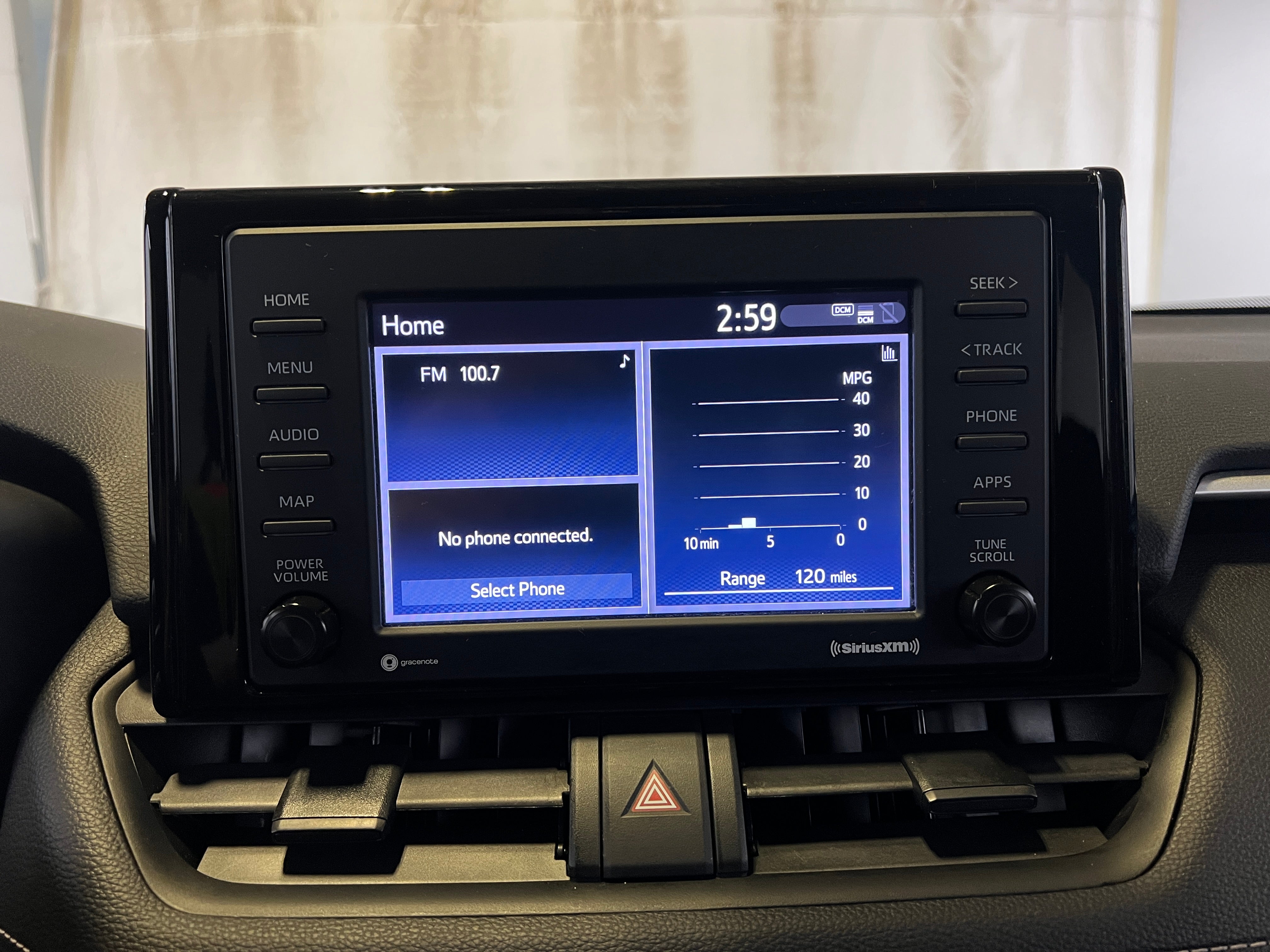 2021 Toyota RAV4 LE 4