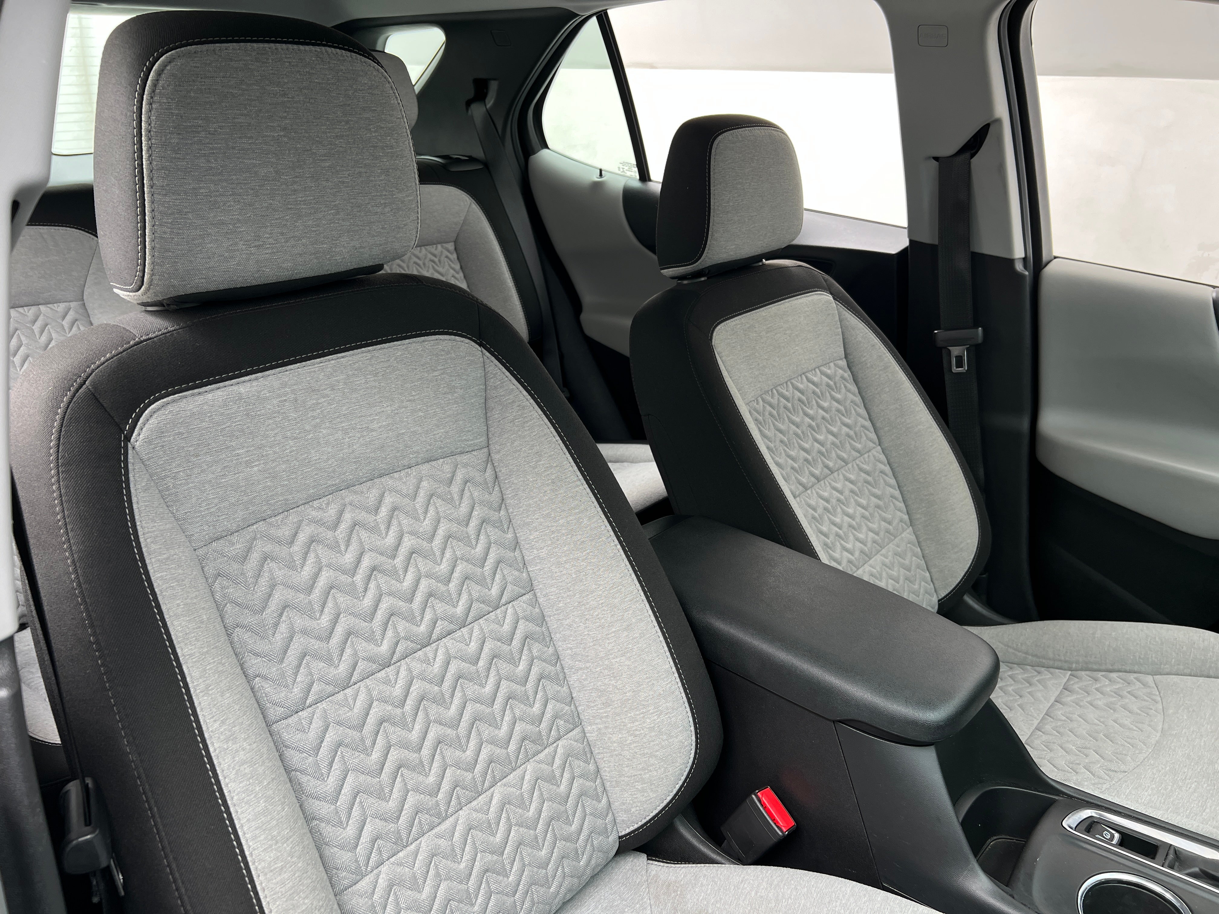 2022 Chevrolet Equinox LS 2