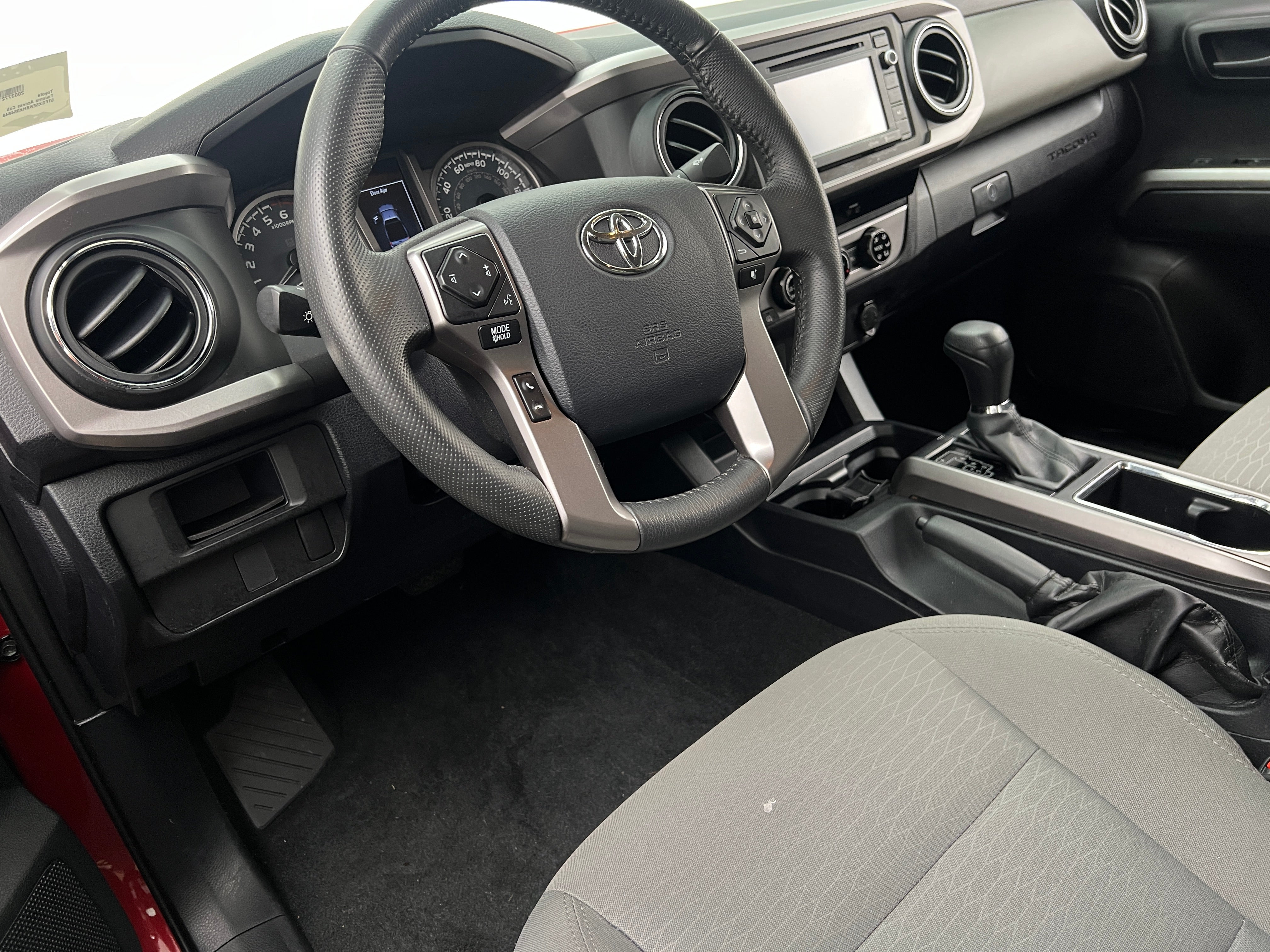 2017 Toyota Tacoma SR5 3