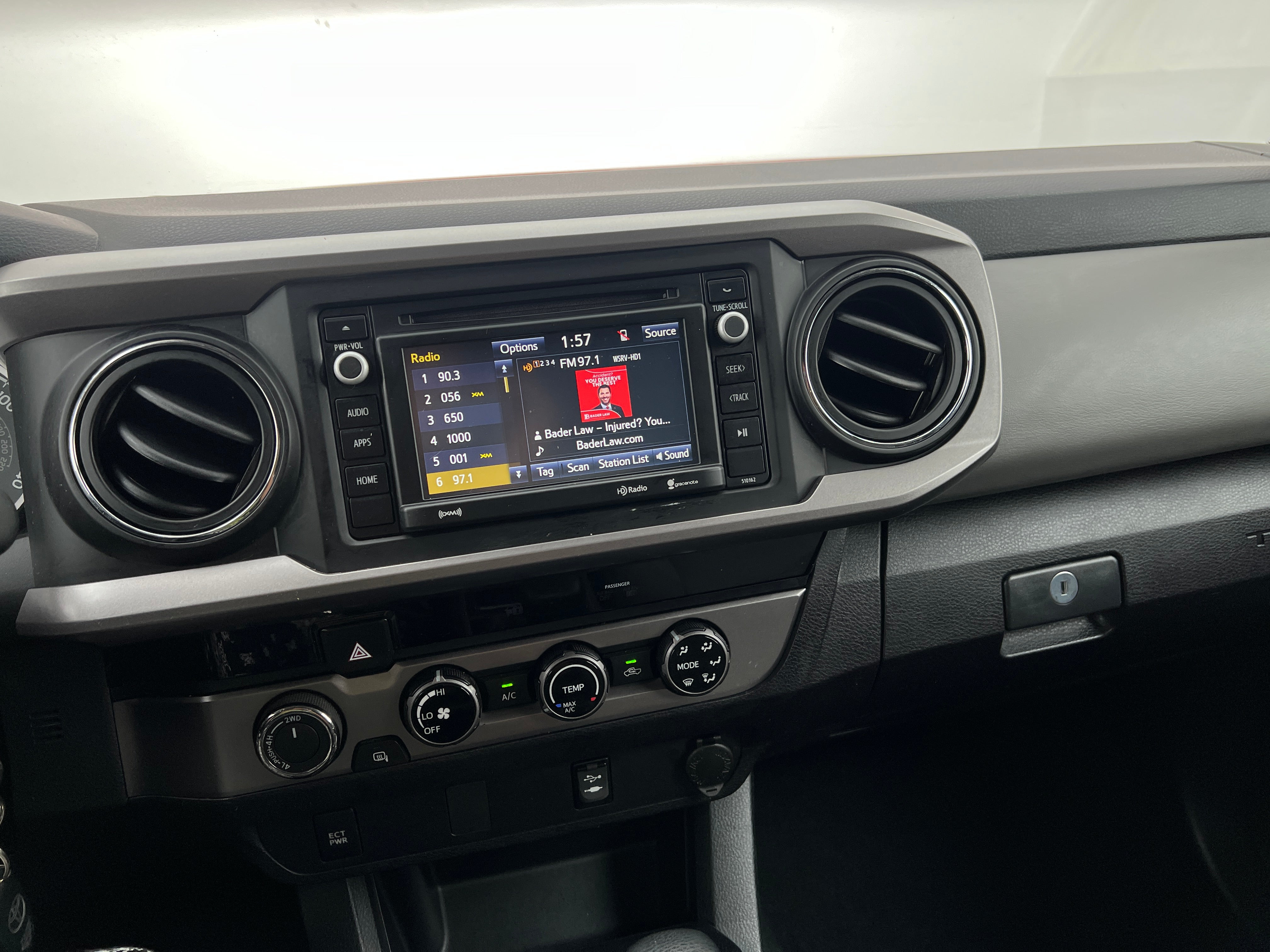 2017 Toyota Tacoma SR5 4