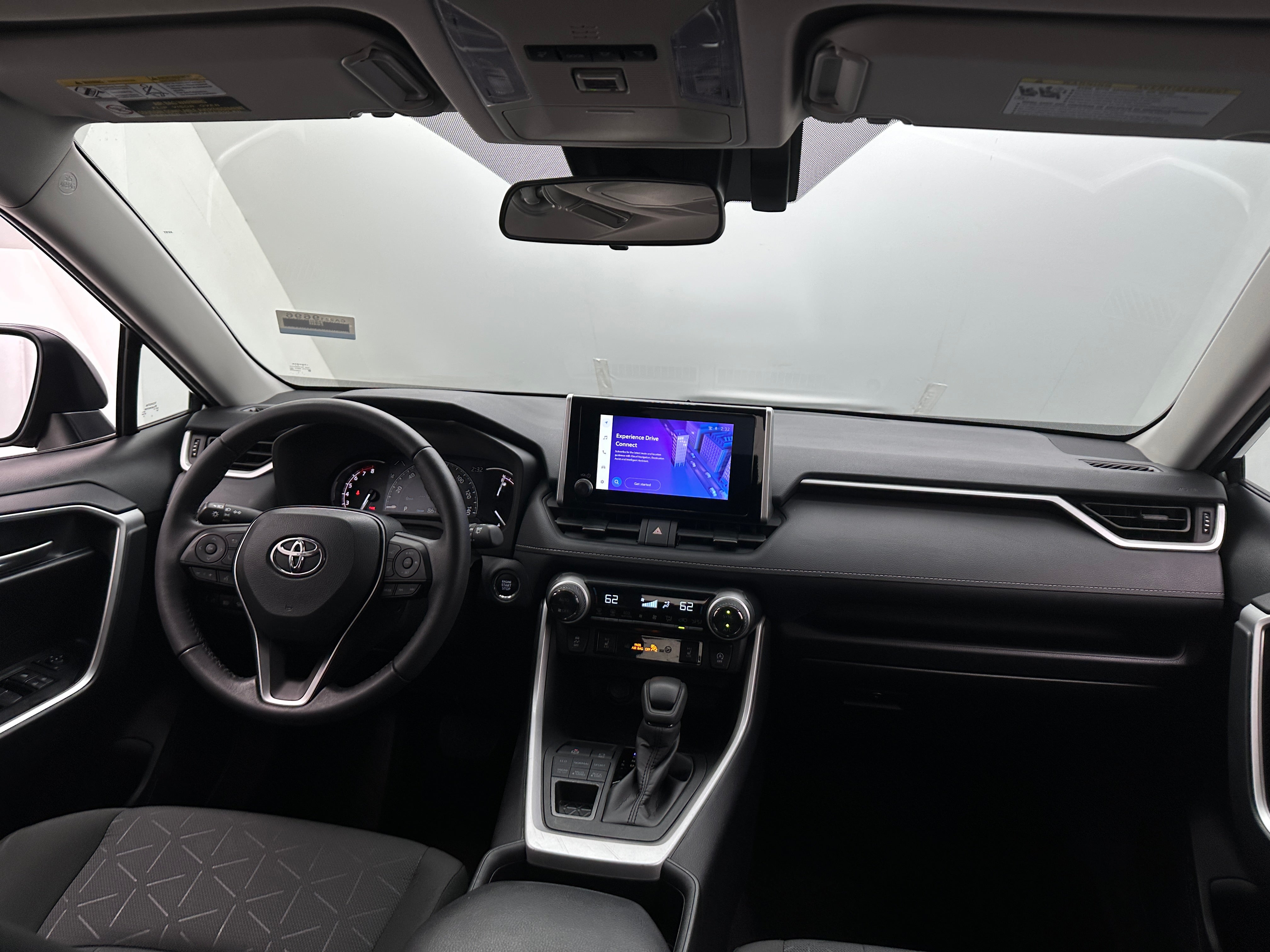 2024 Toyota RAV4 XLE 3