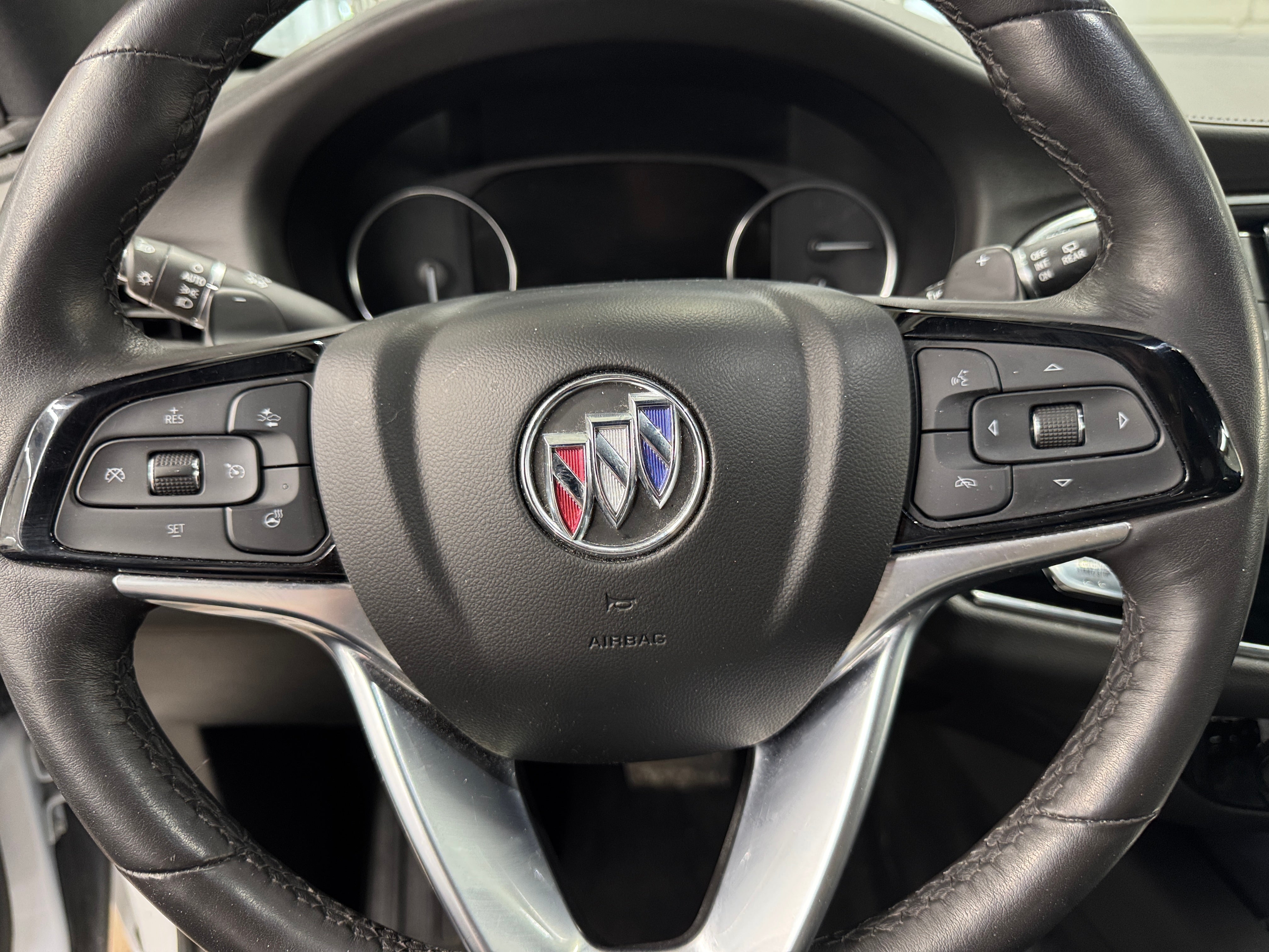 2023 Buick Enclave Avenir 4