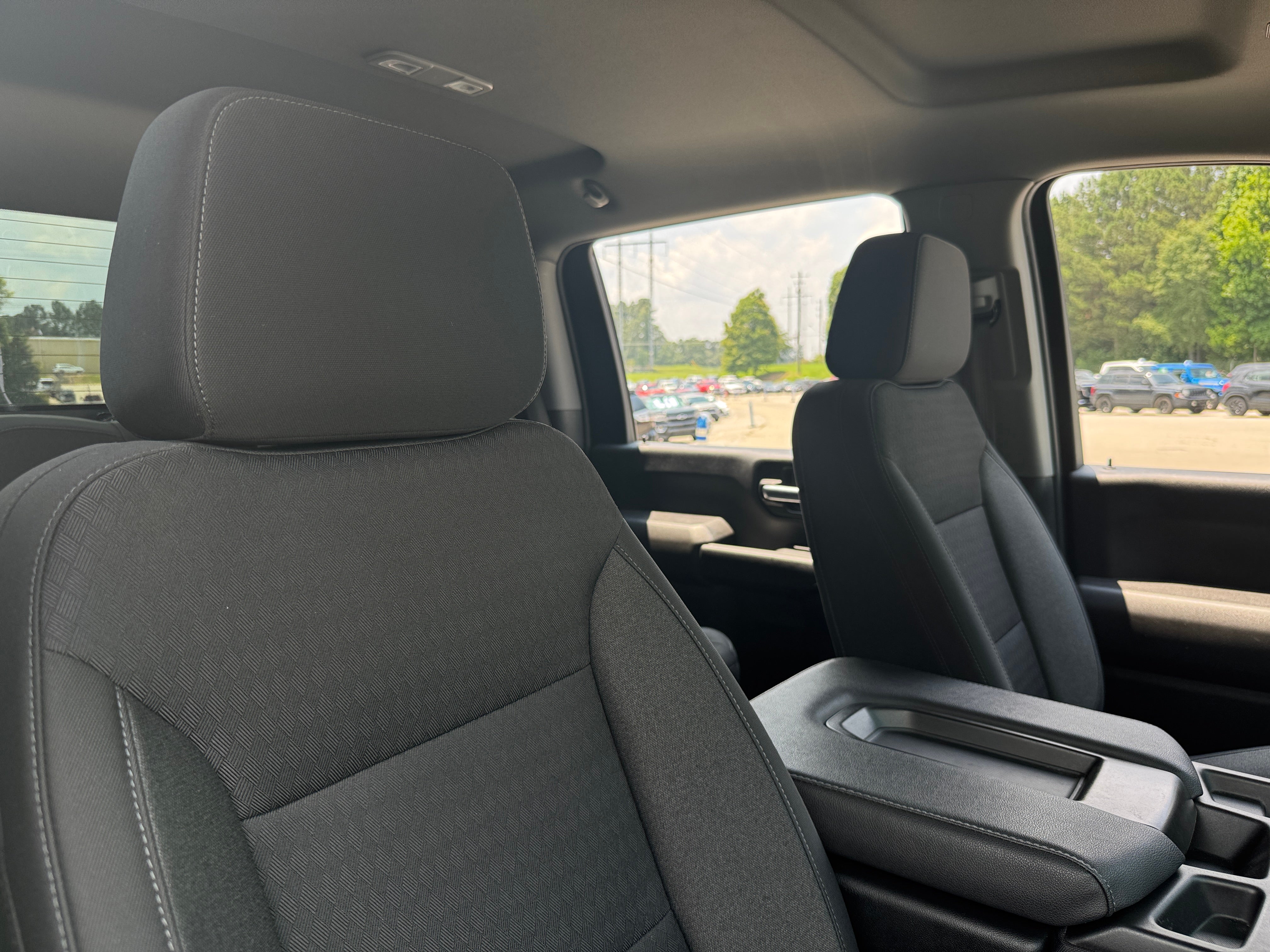 2023 Chevrolet Silverado 2500 Custom 2