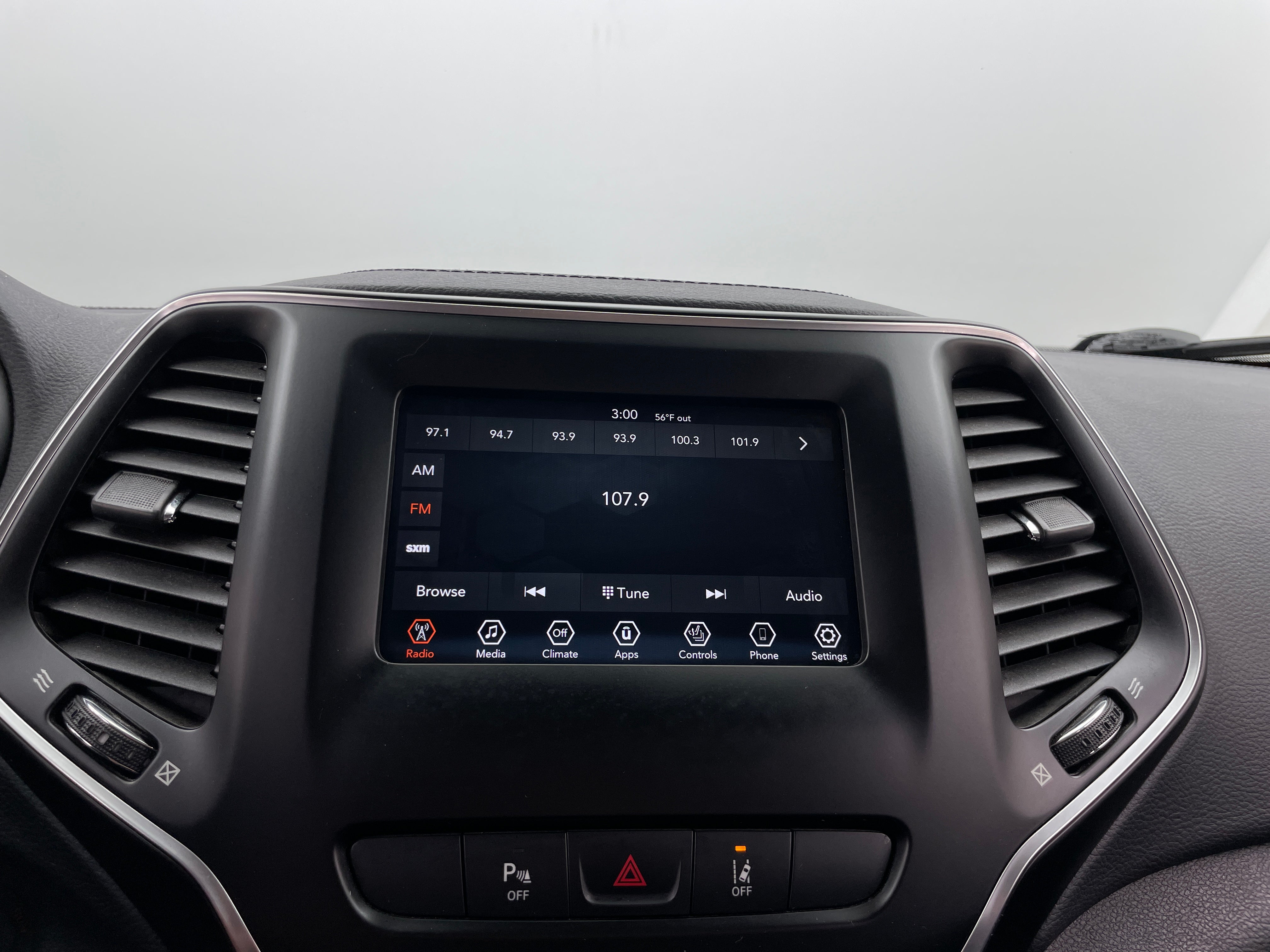 2020 Jeep Cherokee X 3