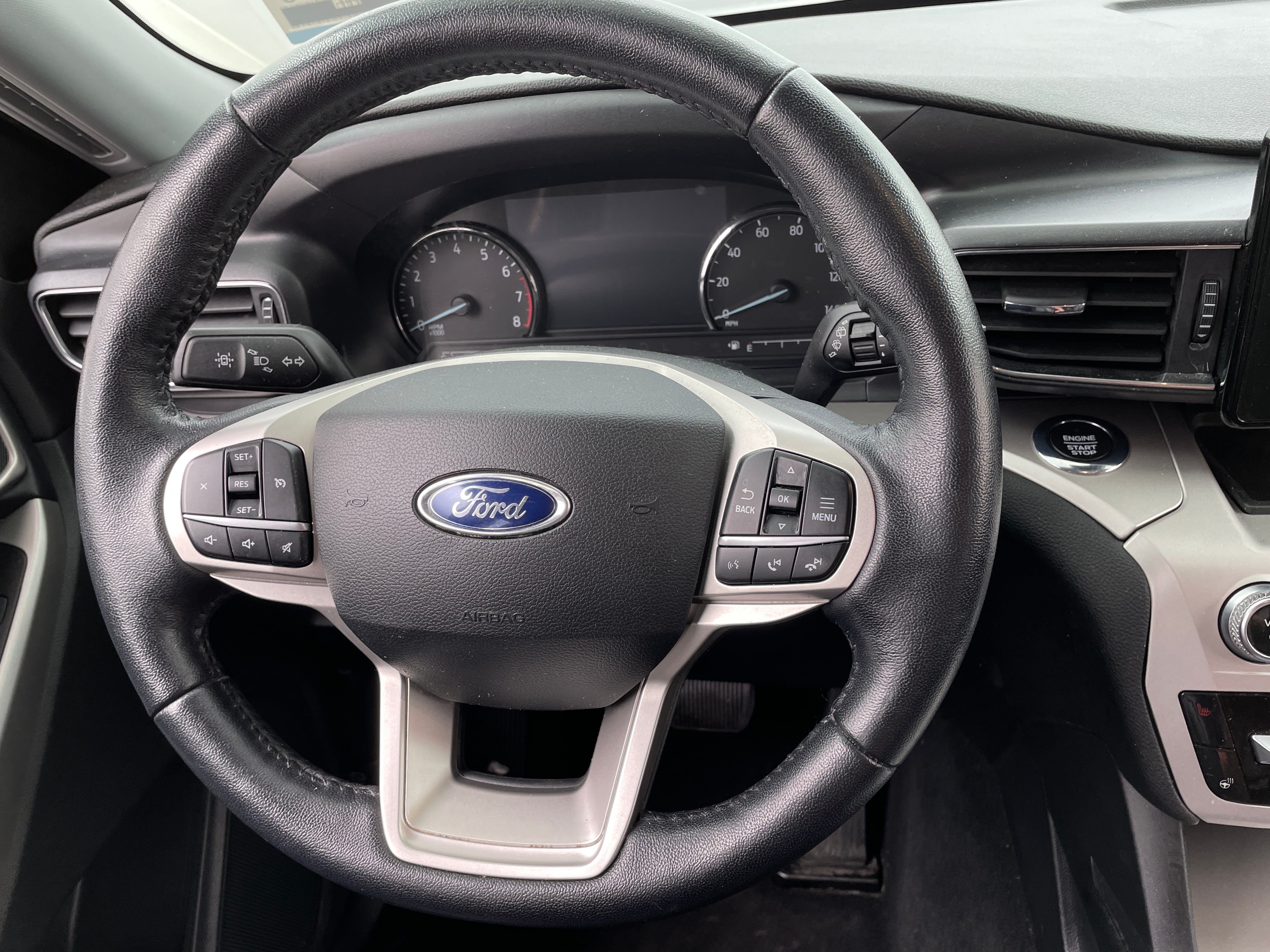 2021 Ford Explorer XLT 4