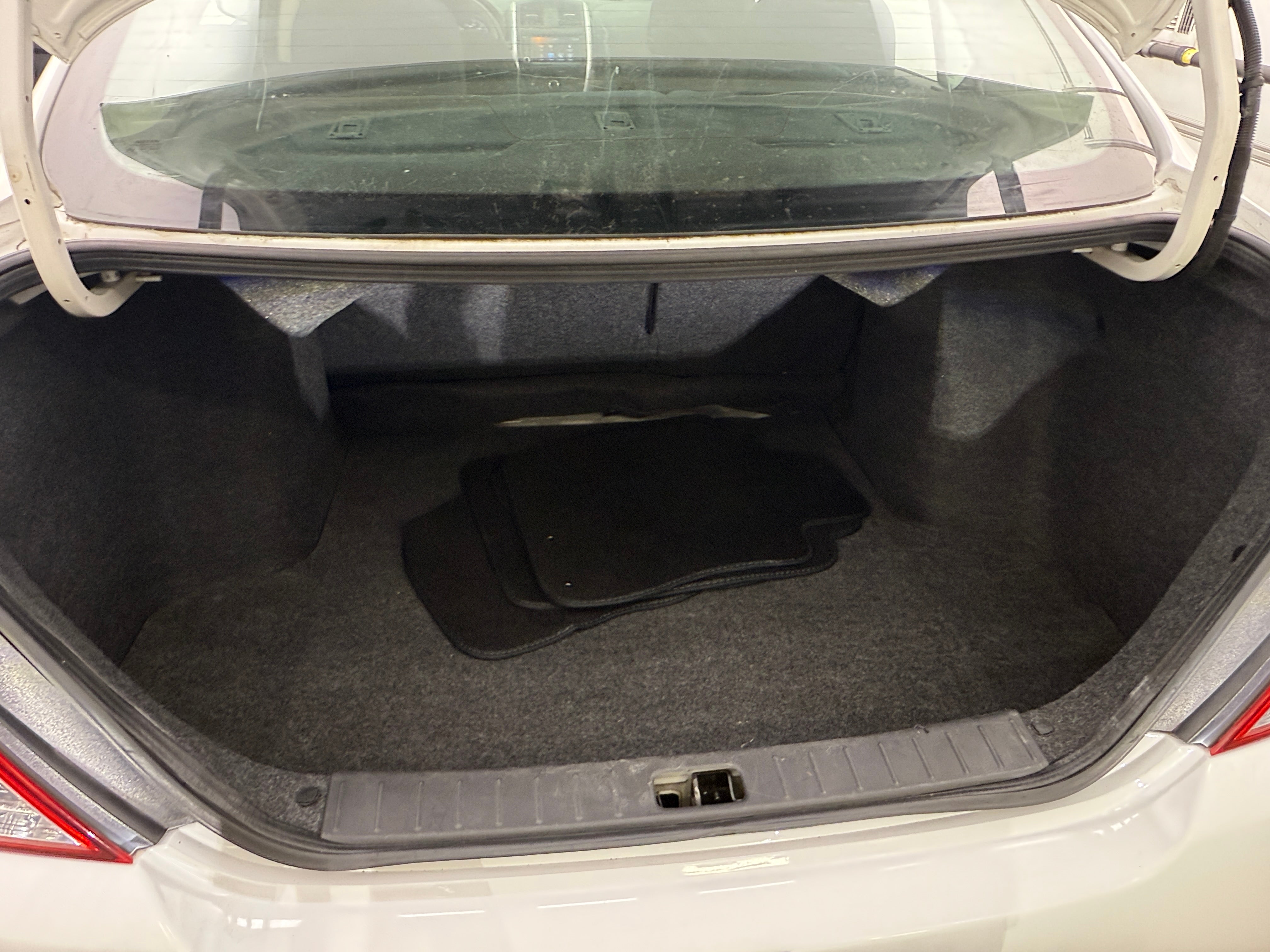2019 Nissan Versa SV 7