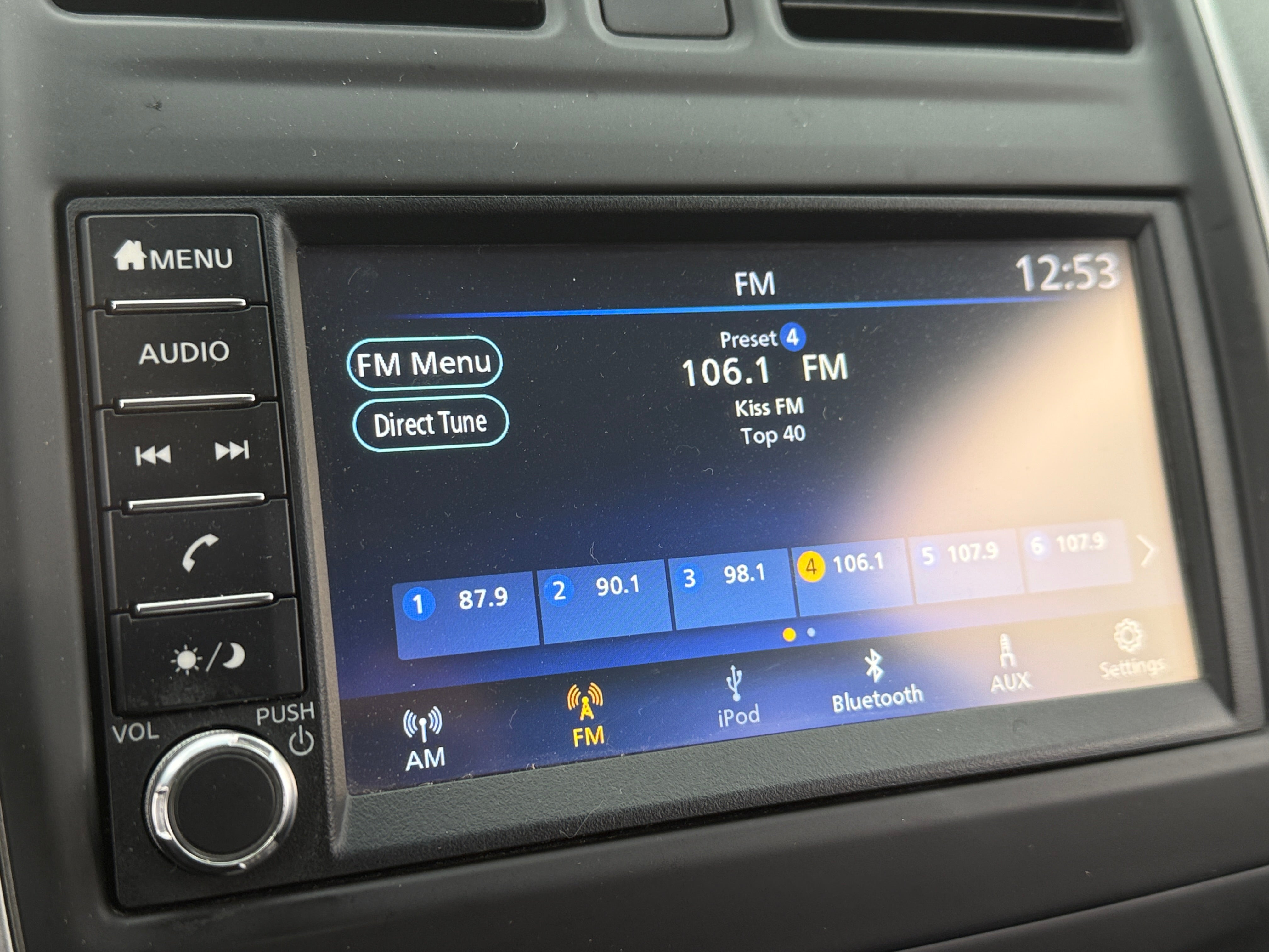 2019 Nissan Versa SV 4