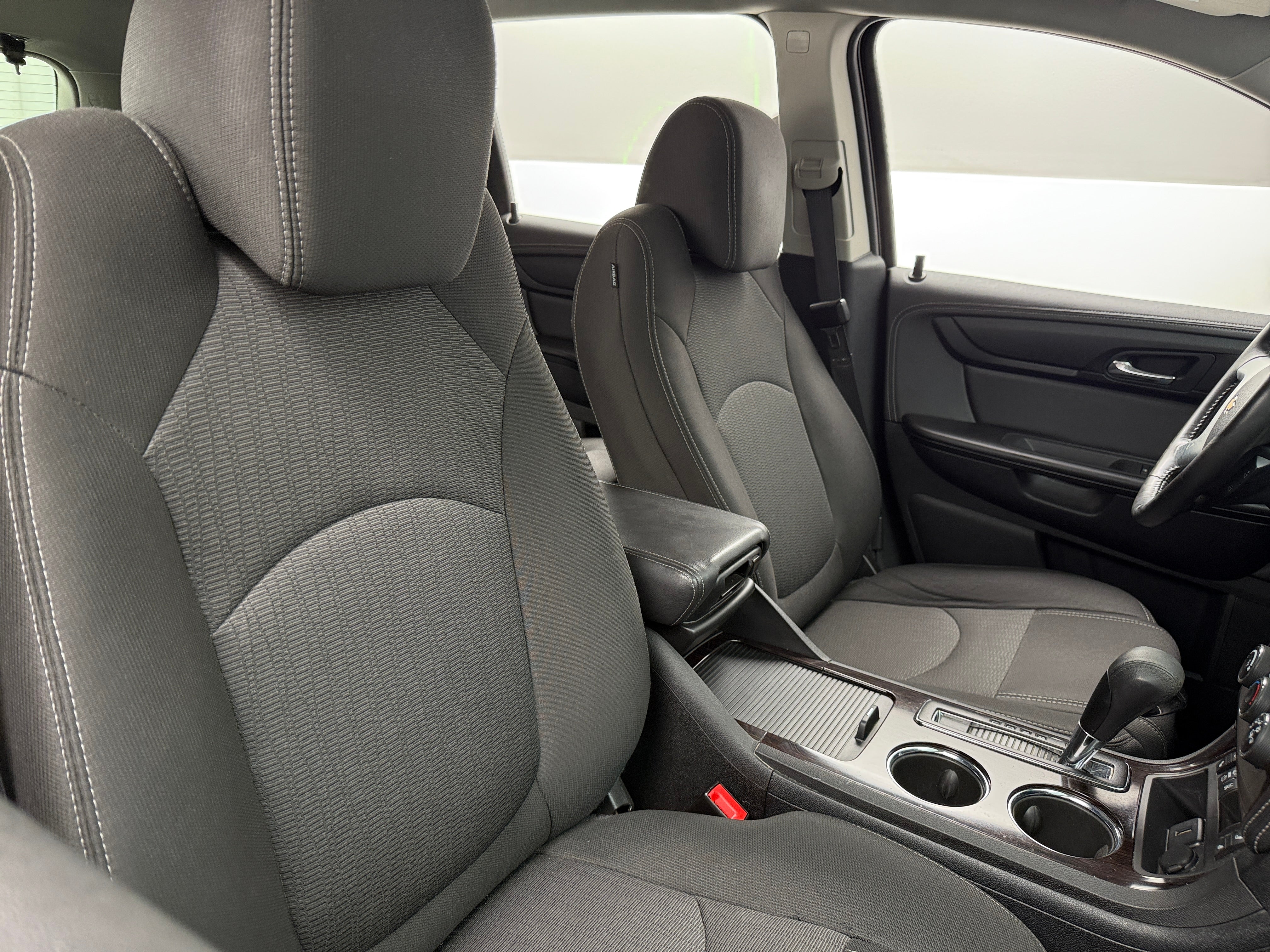 2016 Chevrolet Traverse LT 2