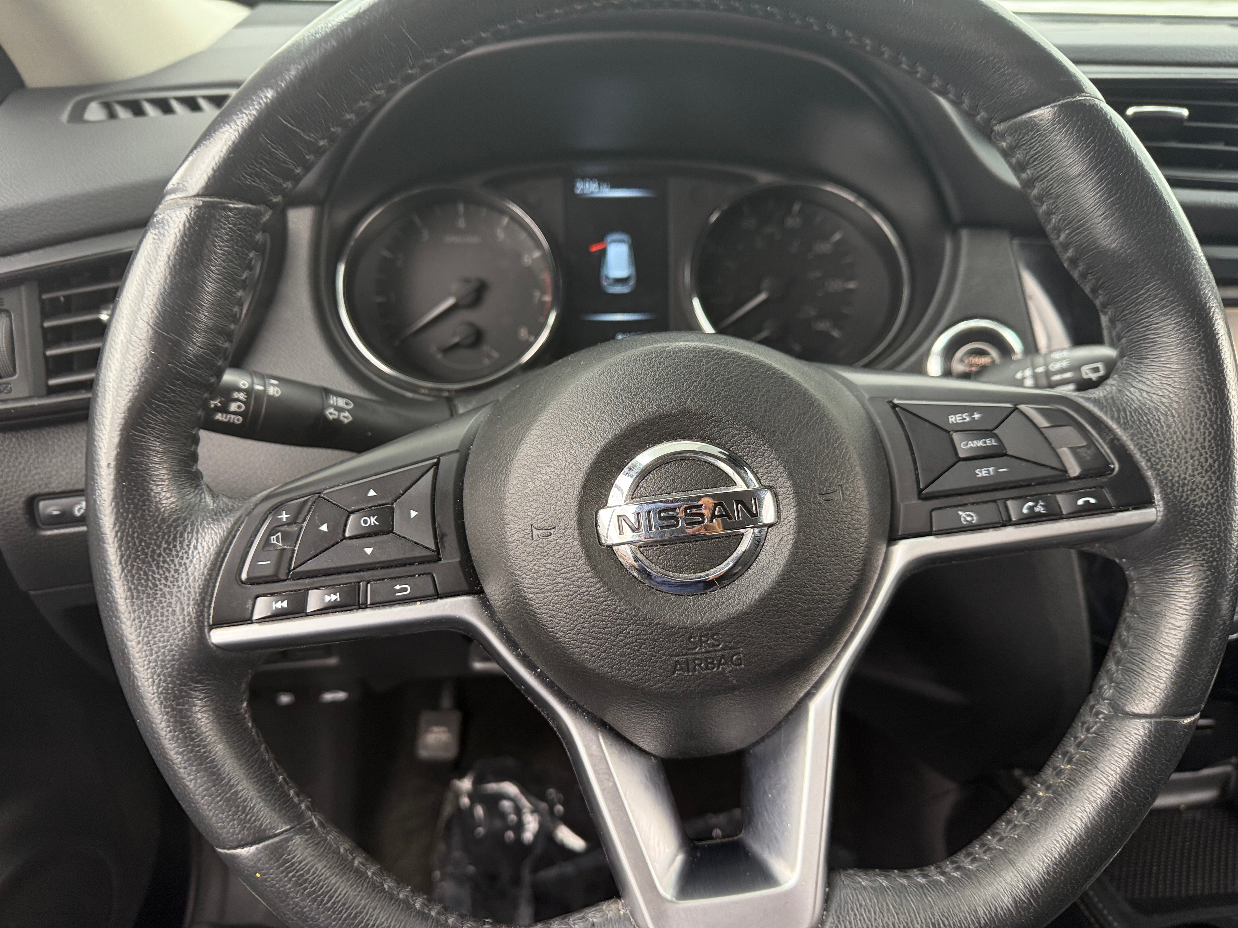 2017 Nissan Rogue SL 4