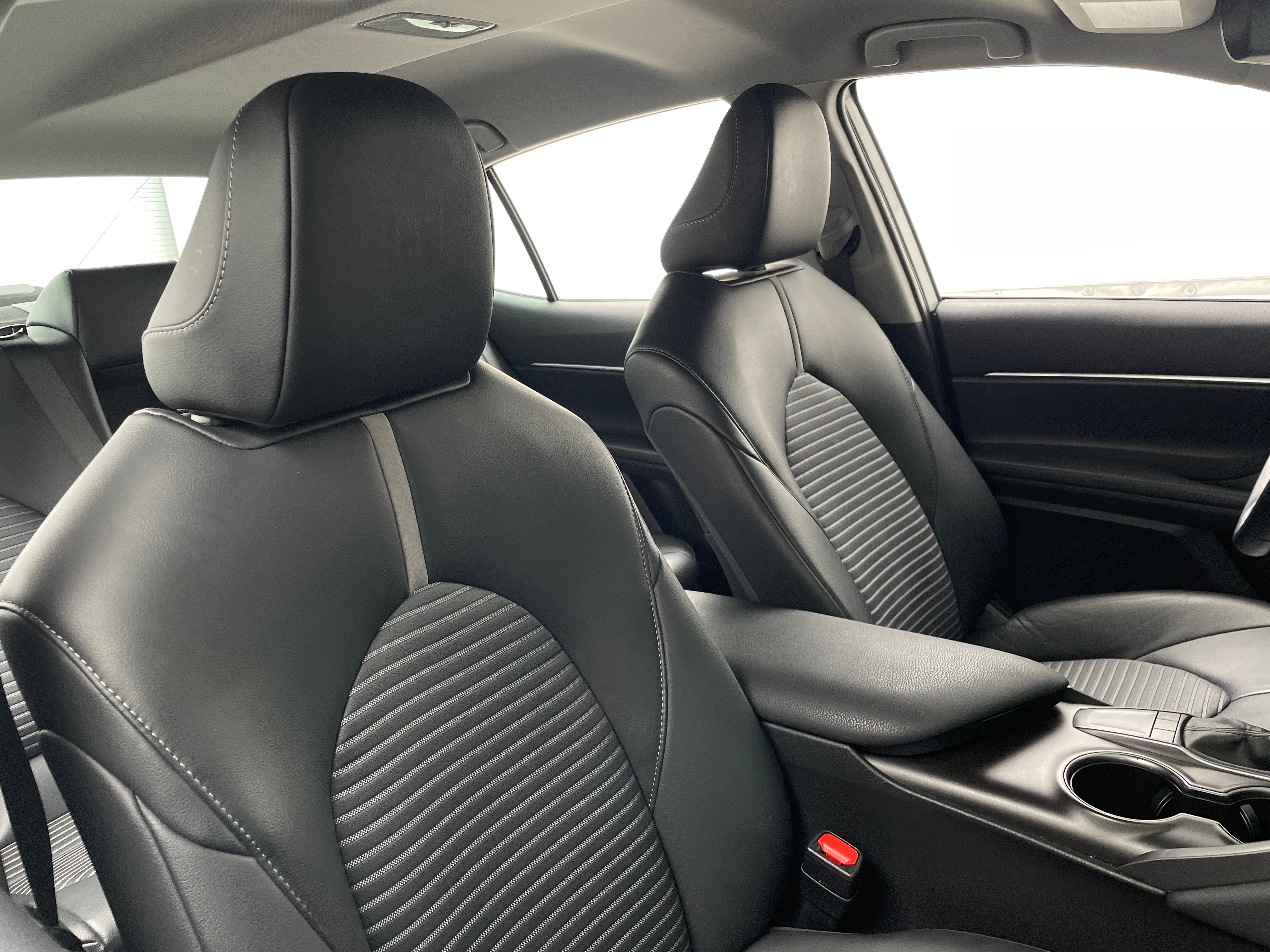 2024 Toyota Camry SE 2