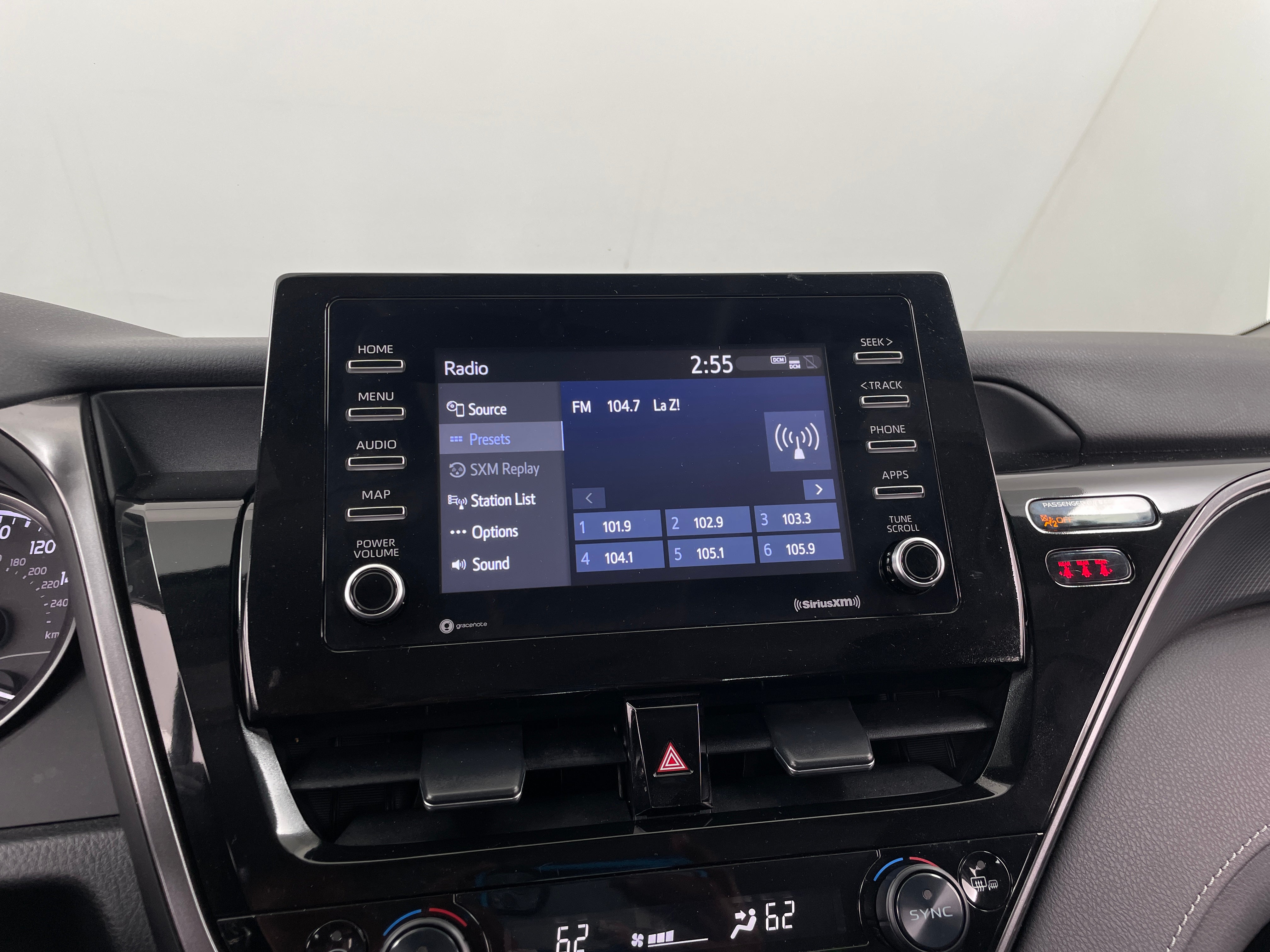 2024 Toyota Camry SE 4