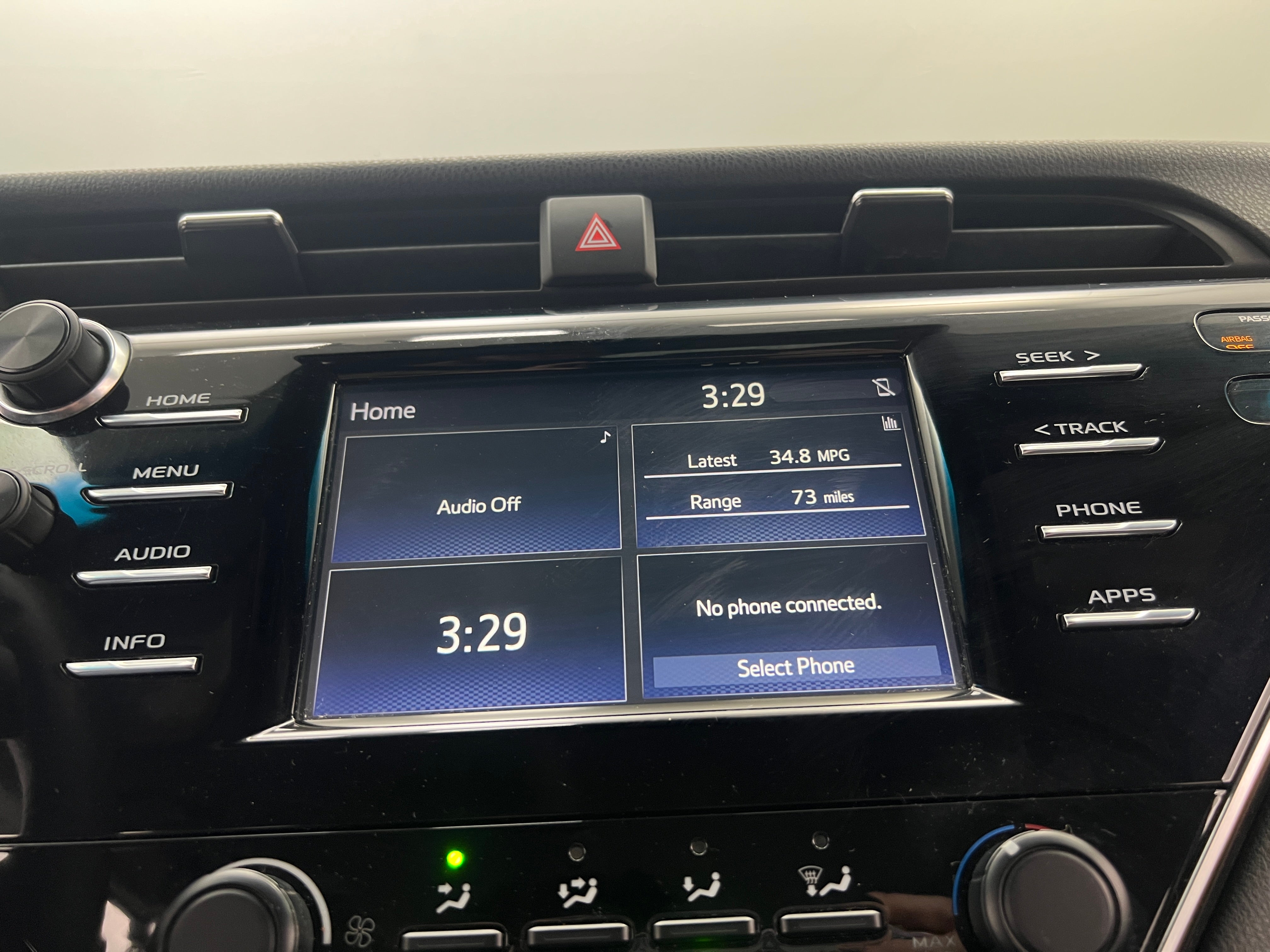 2018 Toyota Camry LE 4